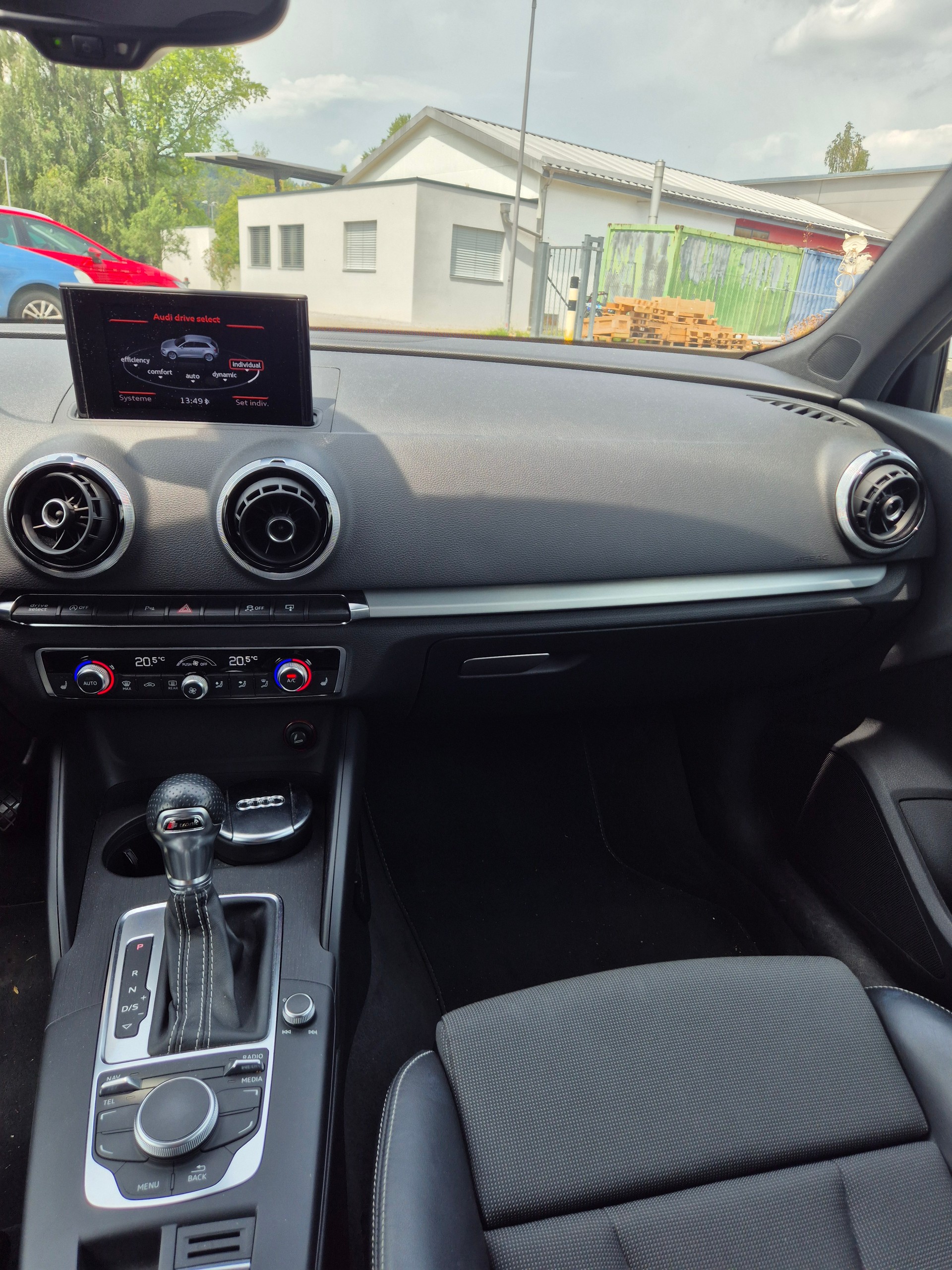 AUDI A3 Sportback 1.4 TFSI Ambition S-tronic-image-6