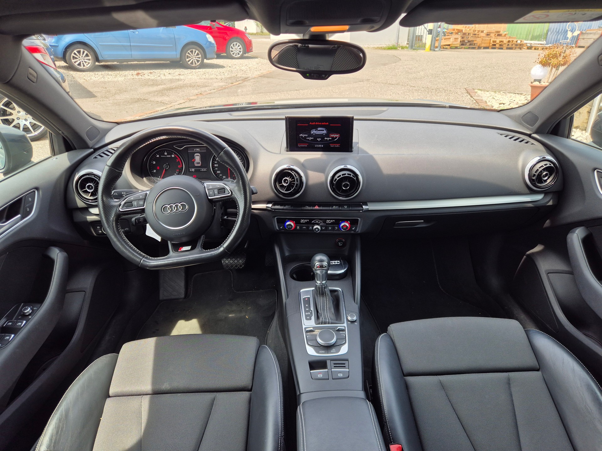 AUDI A3 Sportback 1.4 TFSI Ambition S-tronic-image-14