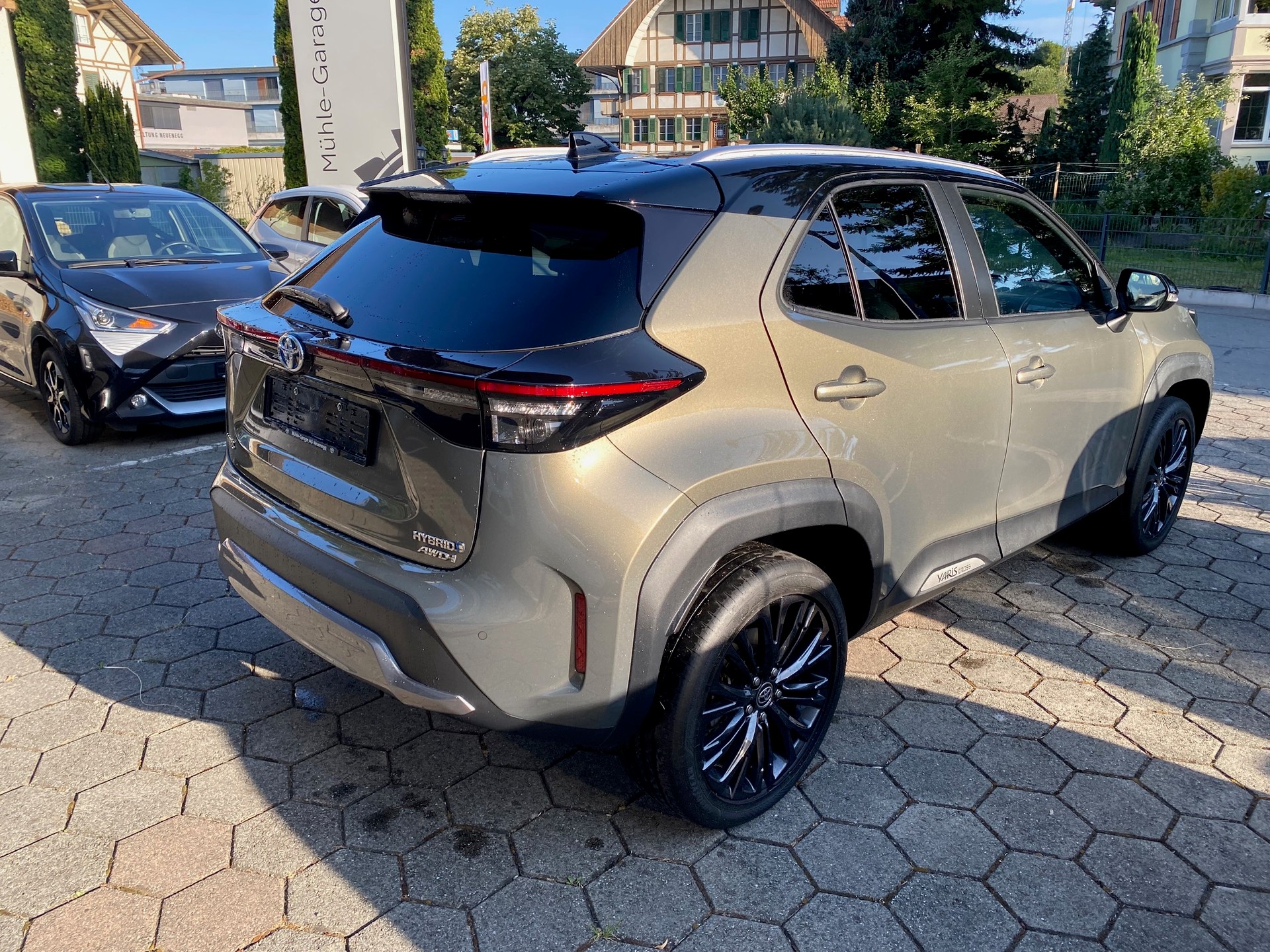 TOYOTA Yaris Cross 1.5 Adventure e-CVT AWDi-showroom-element-2