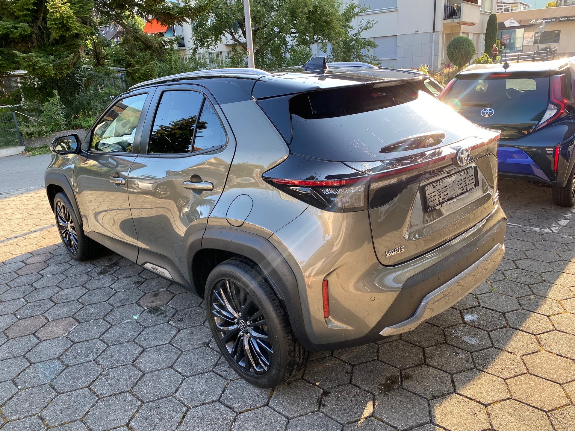 TOYOTA Yaris Cross 1.5 Adventure e-CVT AWDi-showroom-element-3