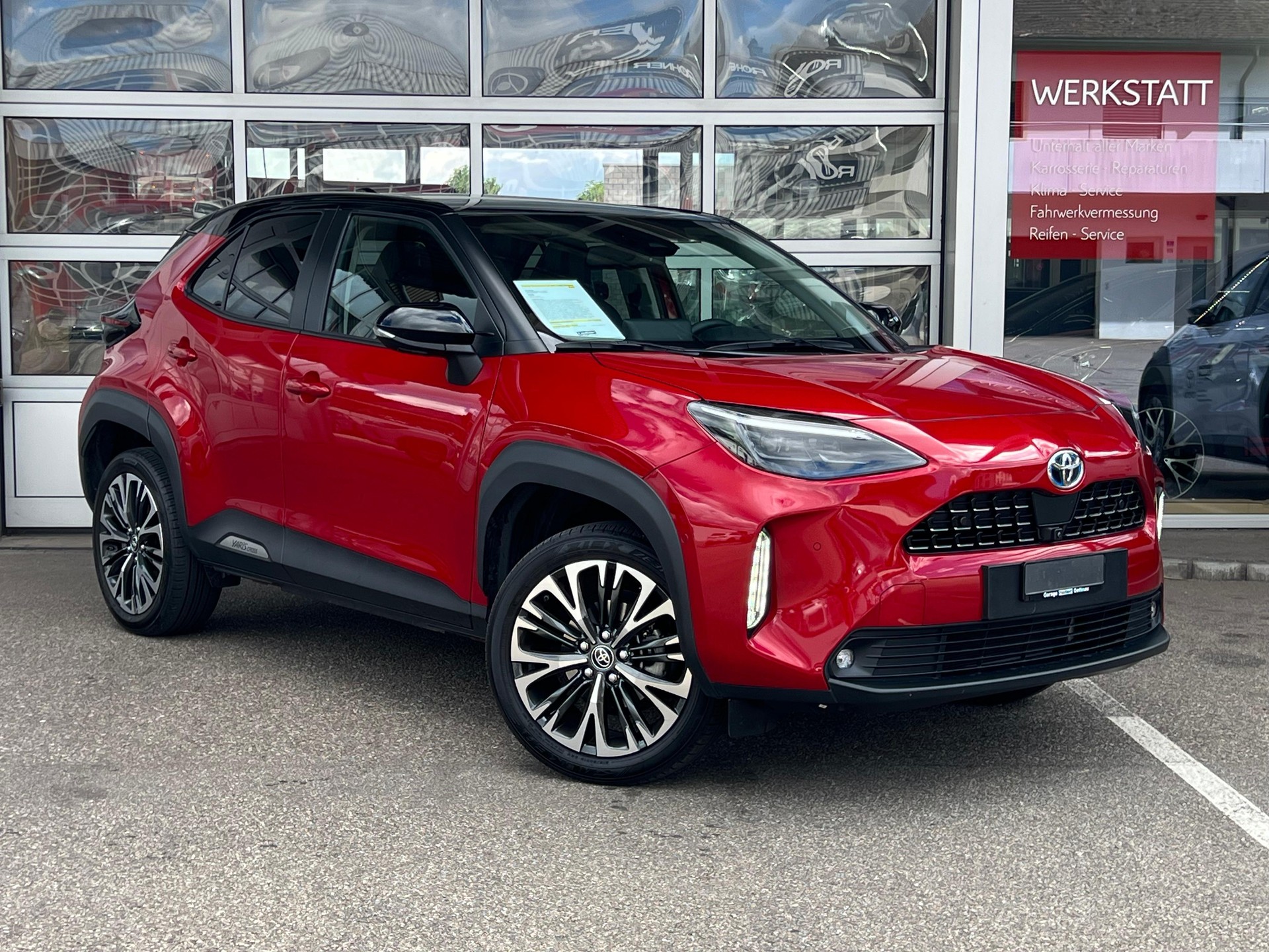 TOYOTA Yaris Cross 1.5 VVT-i HSD Elegant AWD-i