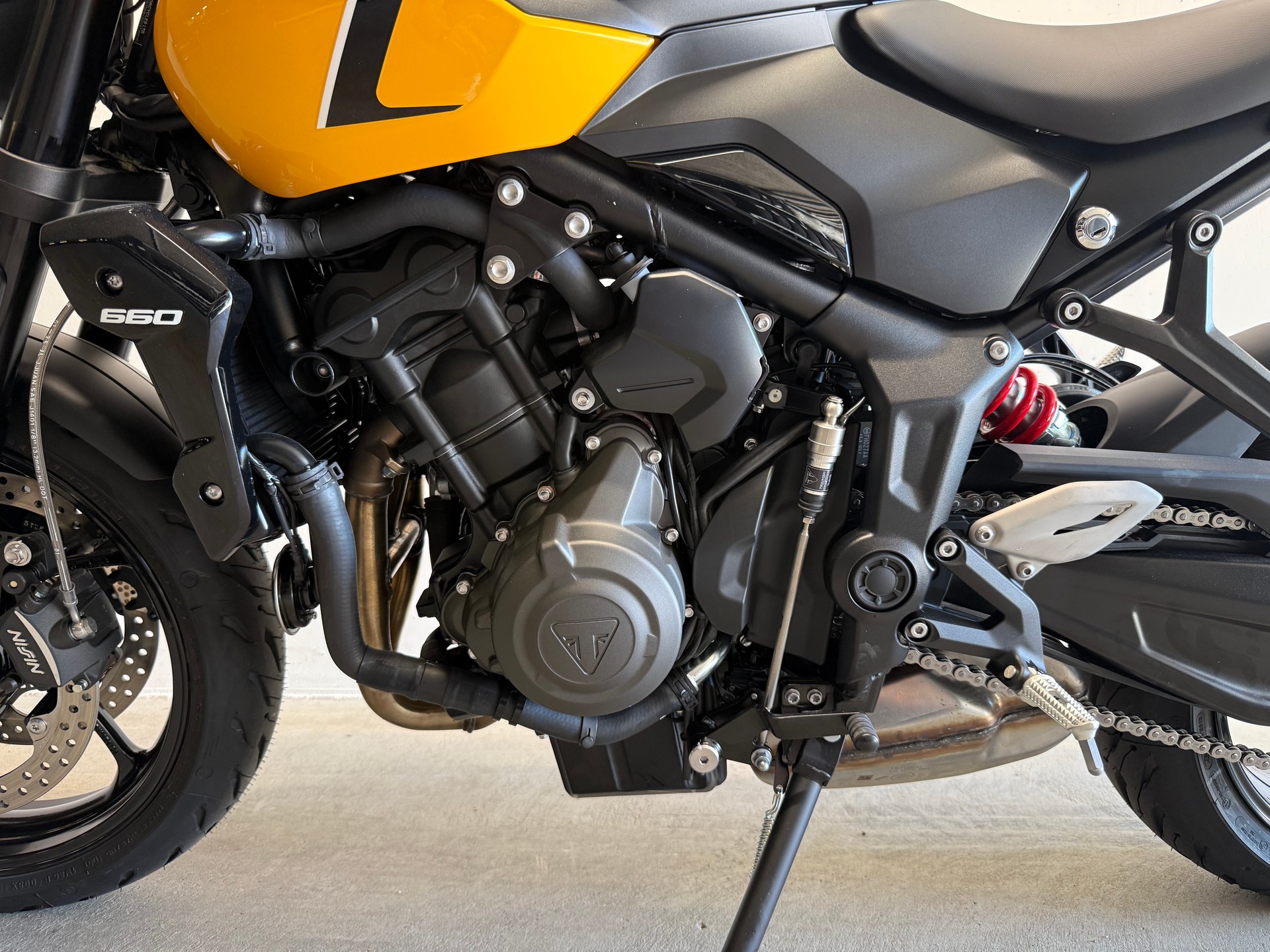TRIUMPH Trident 660-image-3