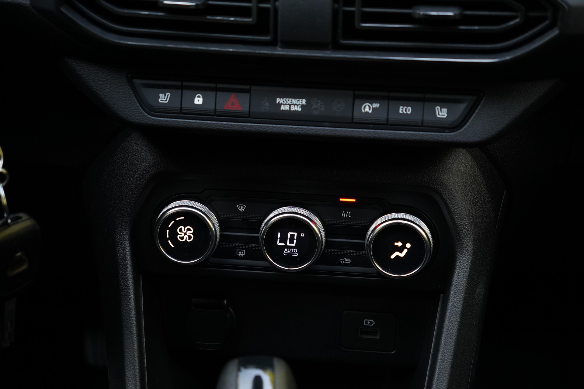 DACIA Sandero TCe 90 Comfort CVT-image-23