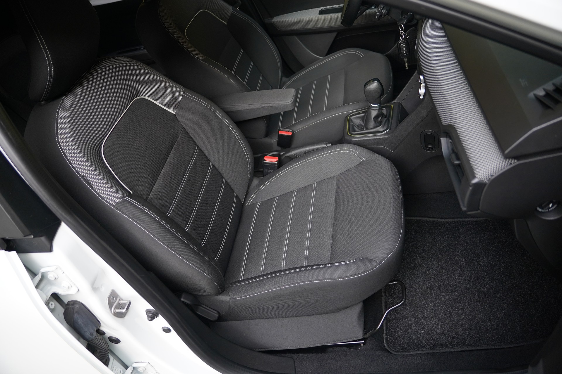 DACIA Sandero TCe 90 Comfort CVT-image-16