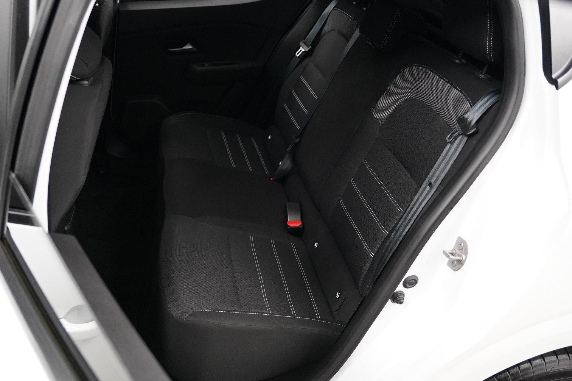 DACIA Sandero TCe 90 Comfort CVT-image-16