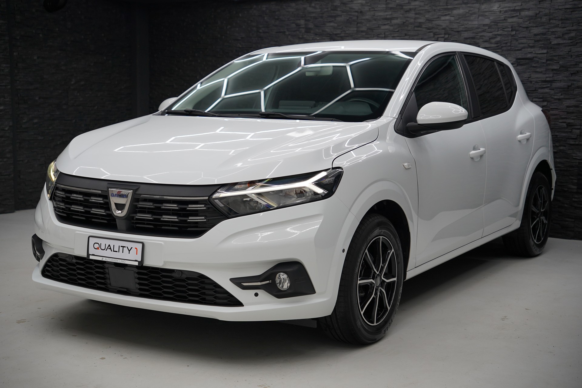 DACIA Sandero TCe 90 Comfort CVT-showroom-element-2