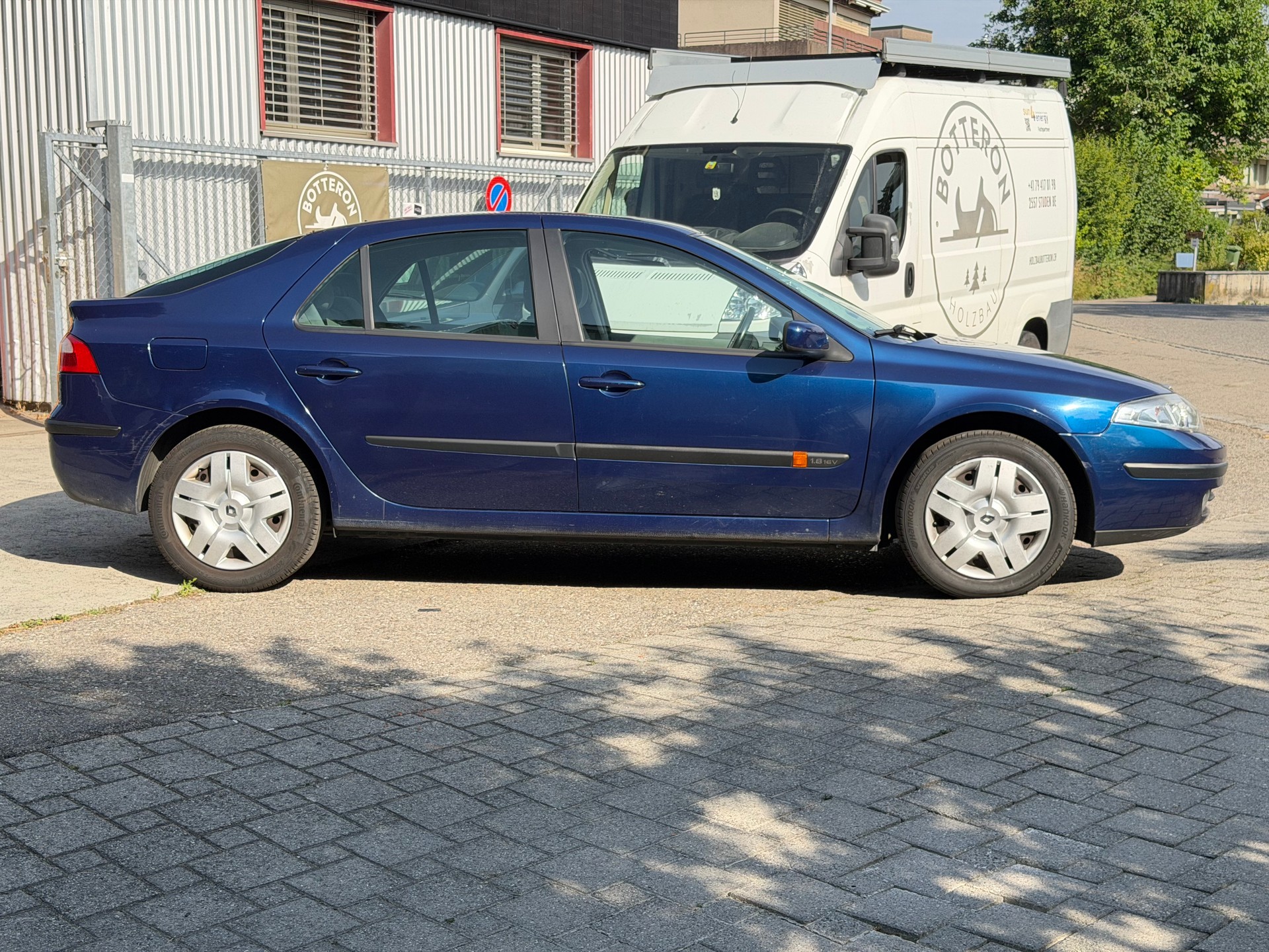 RENAULT Laguna 1.8 16V Expression-image-1