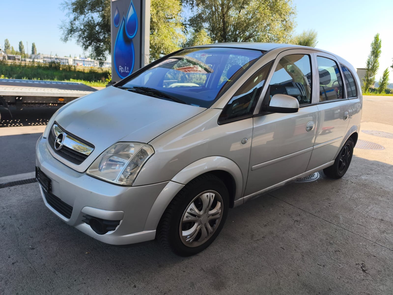 OPEL Meriva 1.6i-16 TP (Essentia)-showroom-element-1