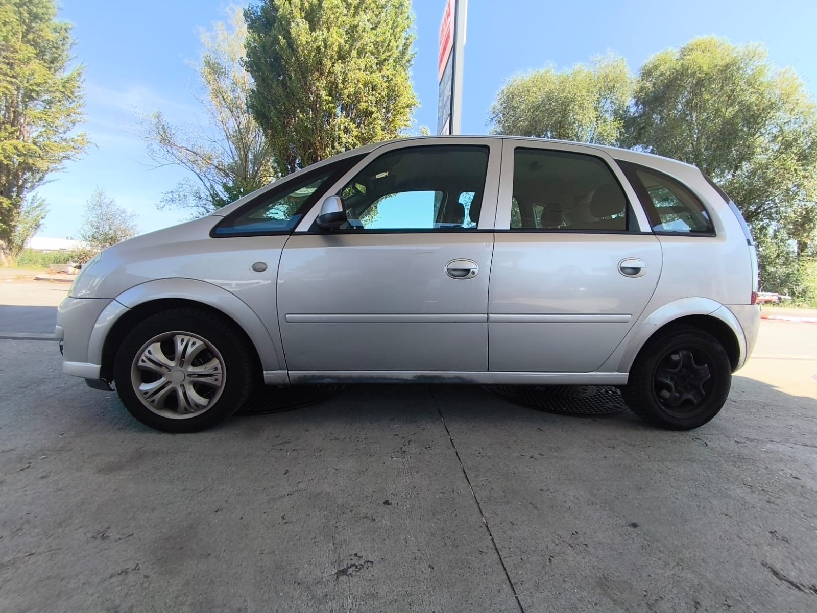 OPEL Meriva 1.6i-16 TP (Essentia)-image-5