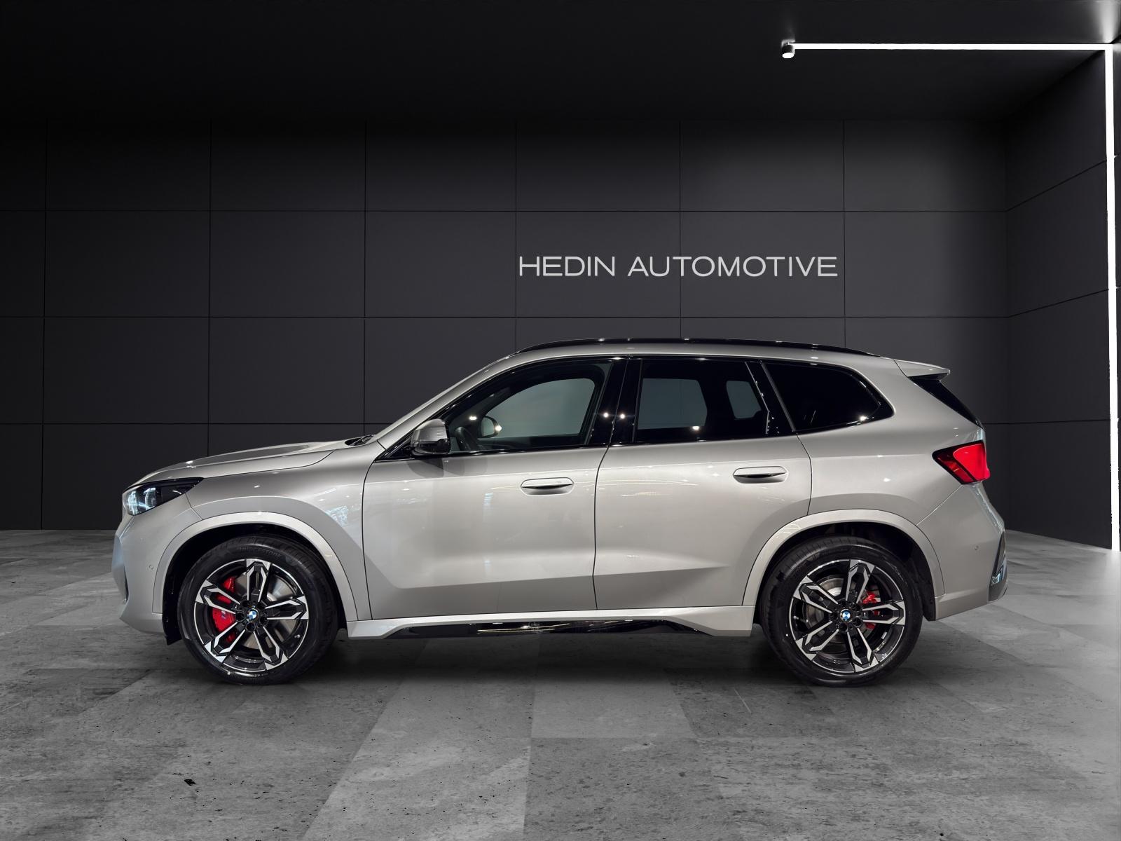 BMW X1 23d xDrive paddles-showroom-element-1