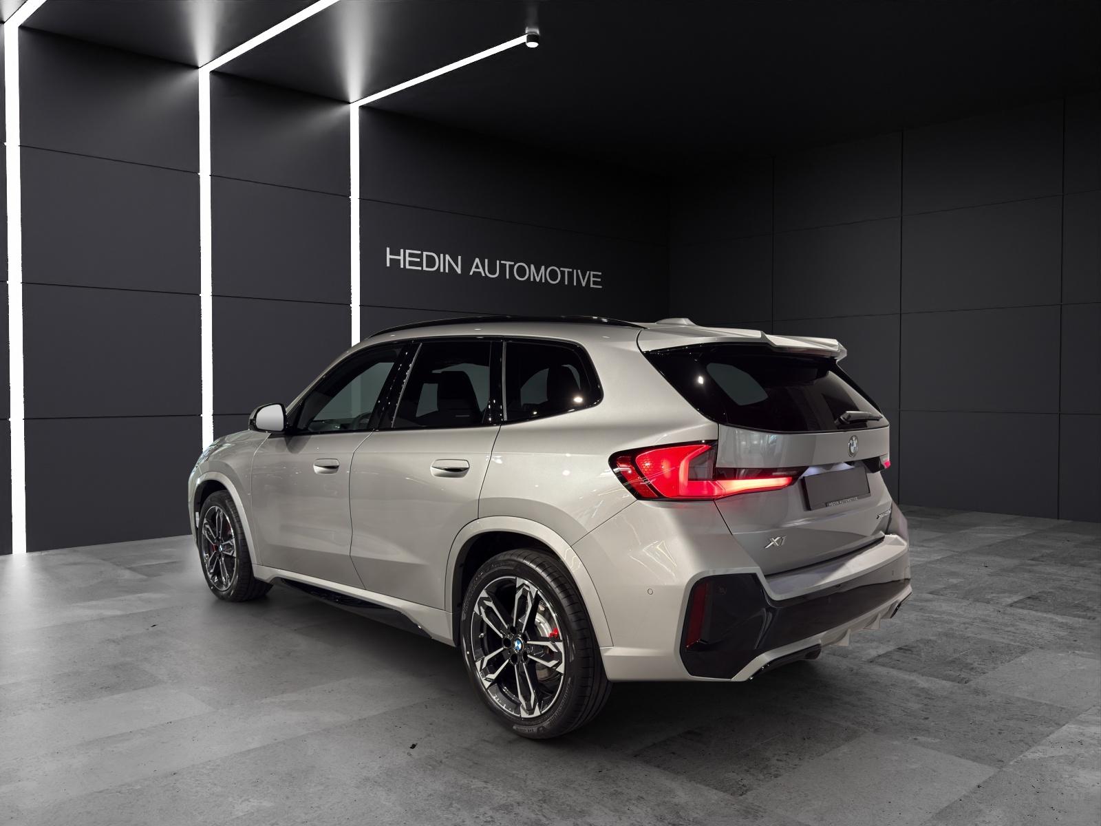 BMW X1 23d xDrive paddles-showroom-element-3