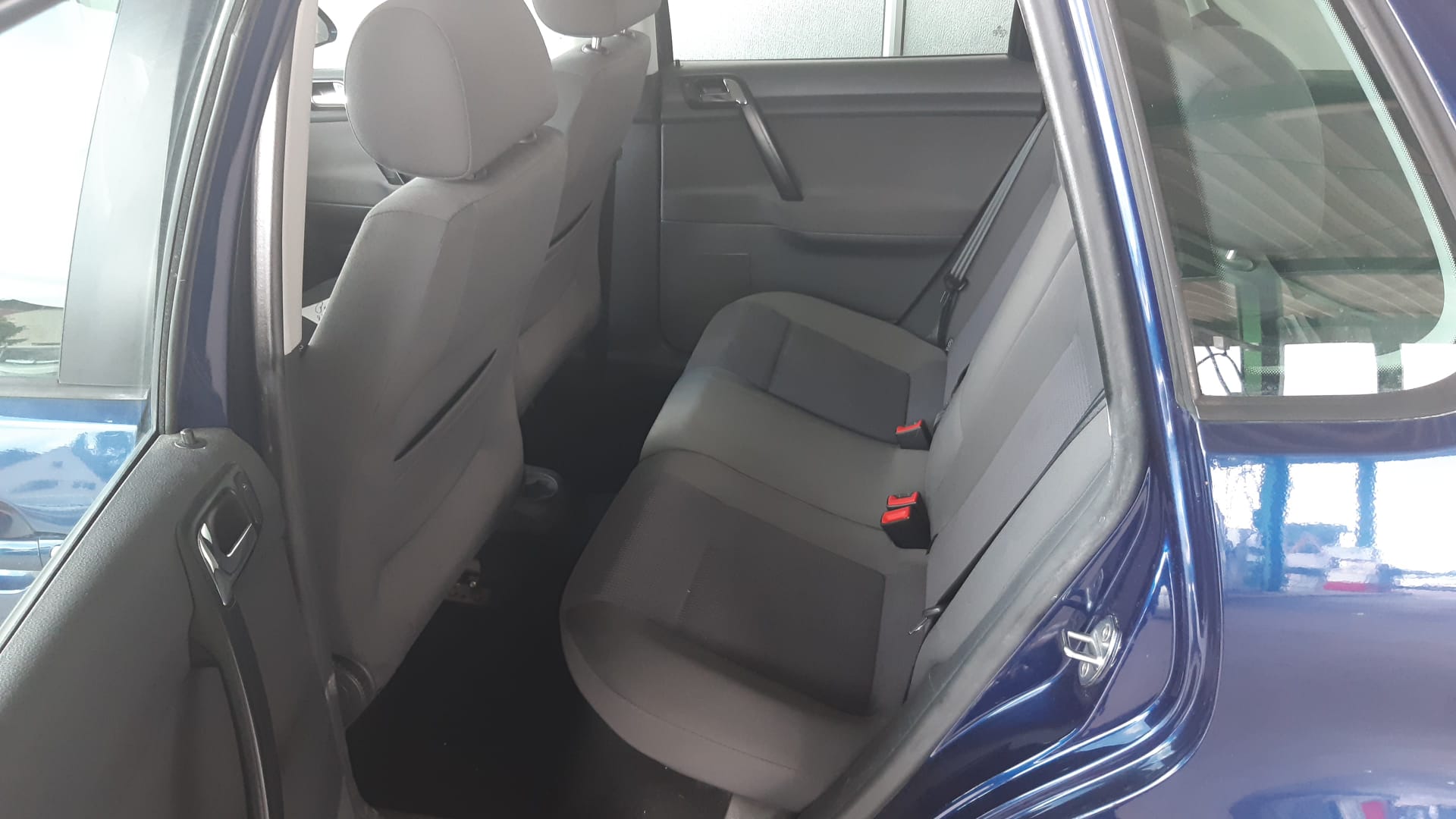 VW Polo 1.4 16V Young&Fresh-image-14
