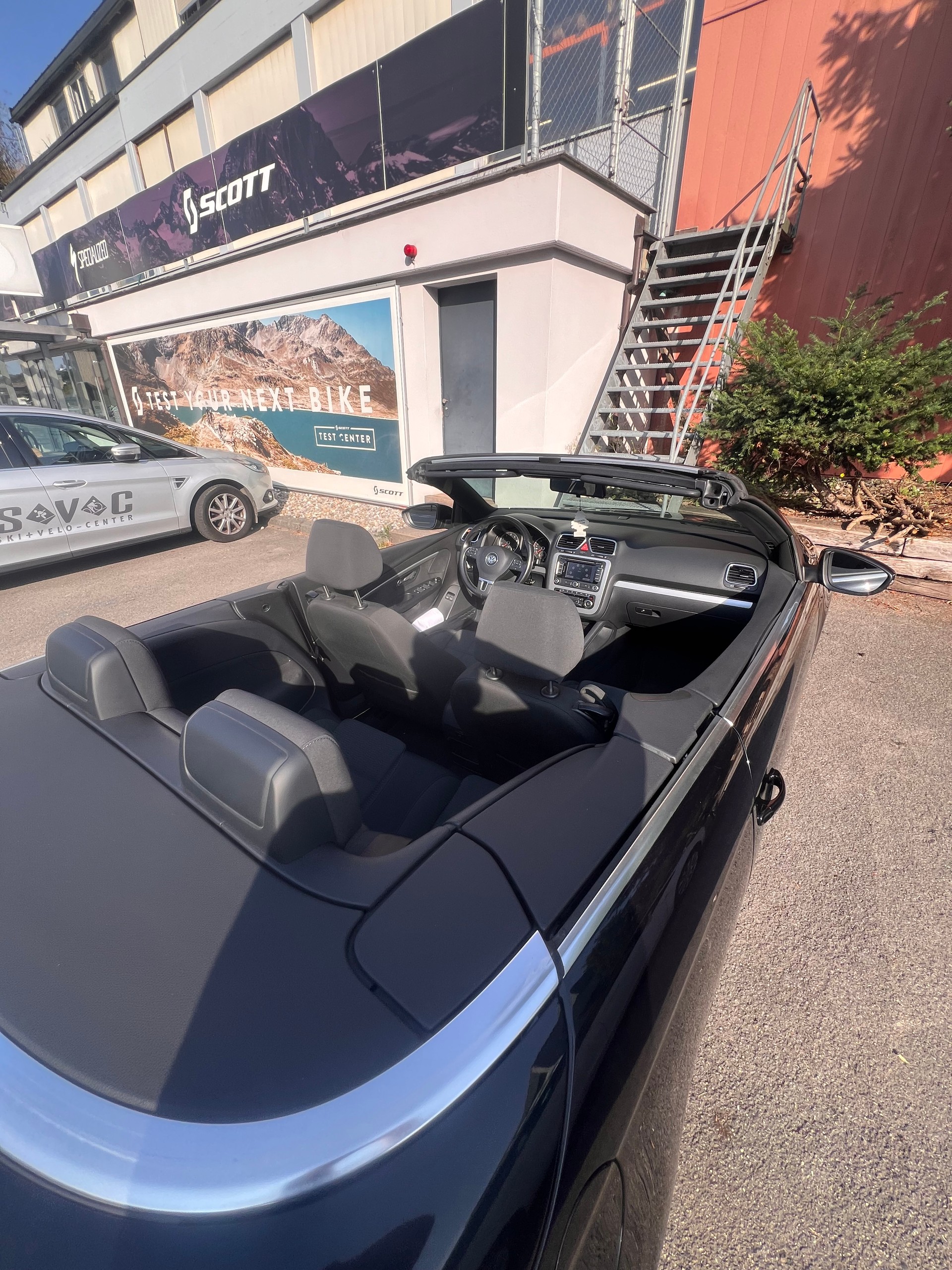 VW Eos 1.4 TSI BlueMotion Technology-image-4