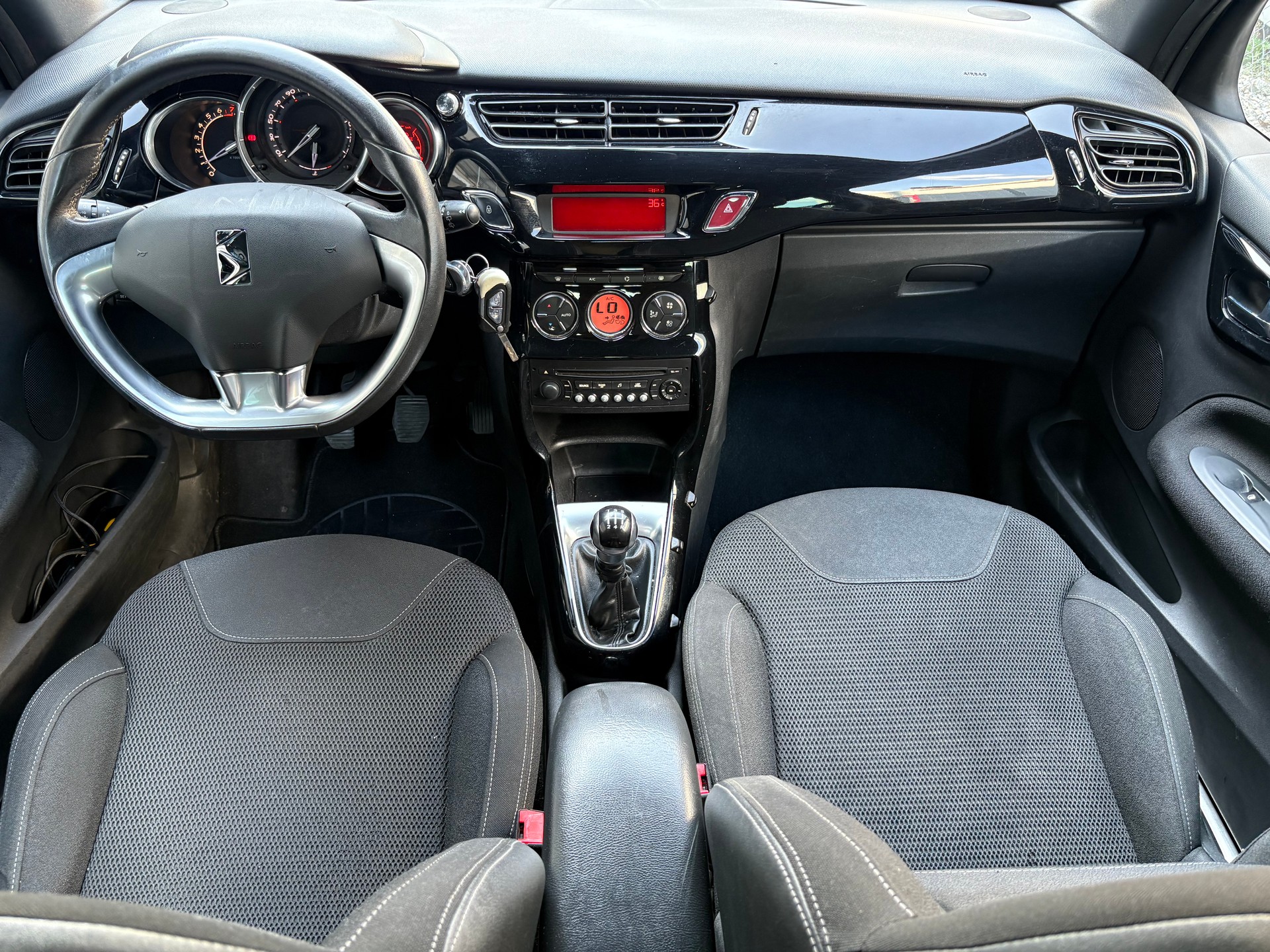 DS AUTOMOBILES DS3 1.6 VTi SO Chic-image-11