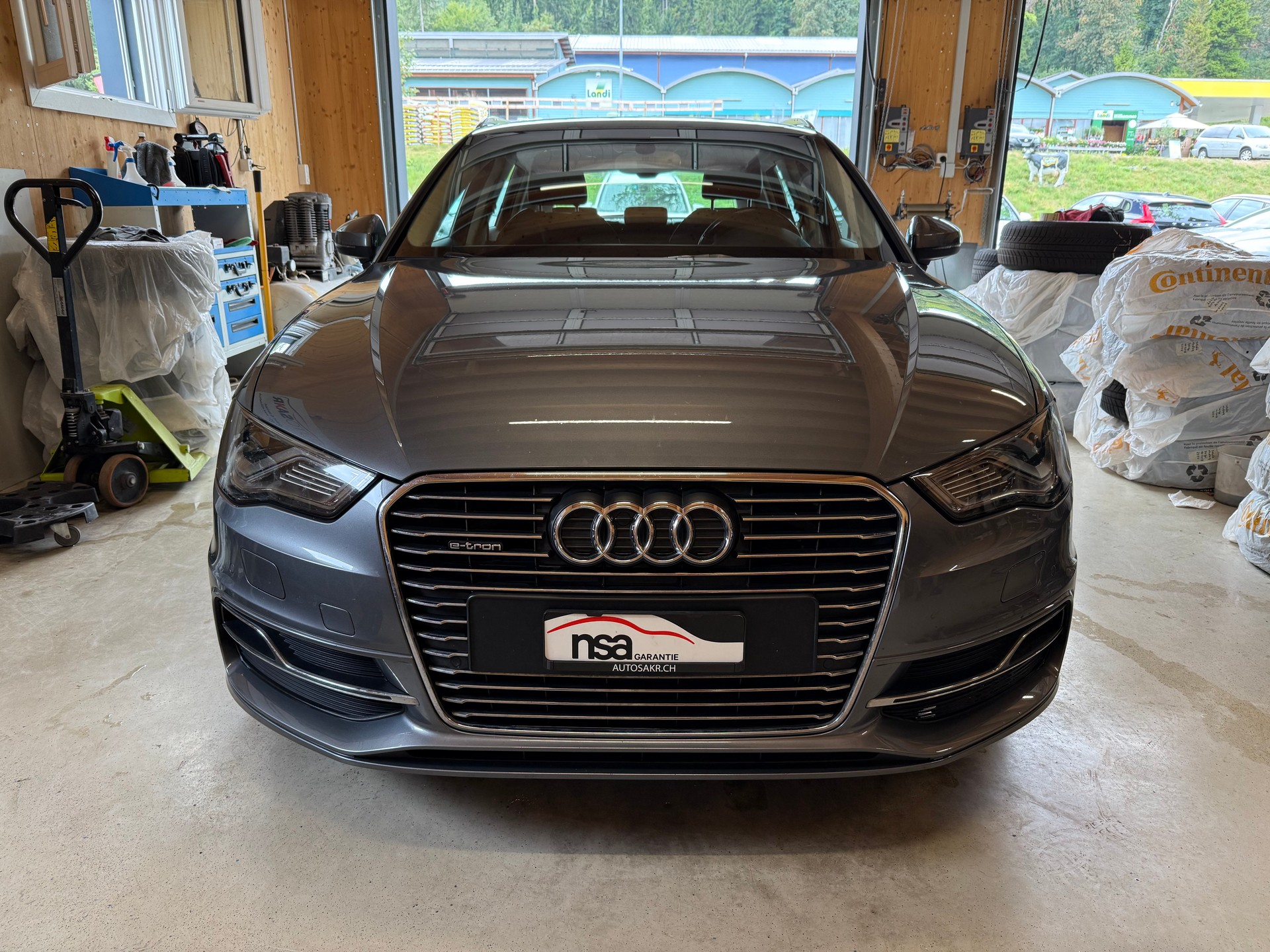 AUDI A3 Sportback 1.4 e-tron Ambition S-tronic-showroom-element-1