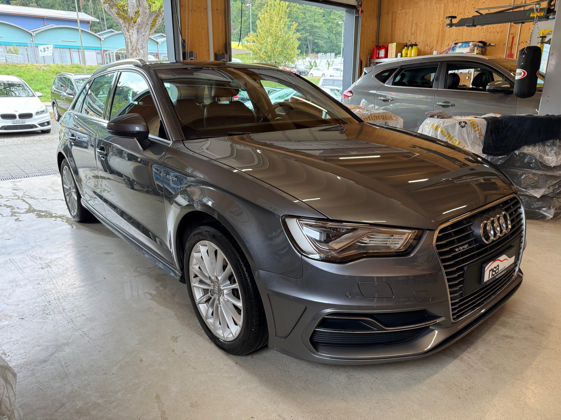 AUDI A3 Sportback 1.4 e-tron Ambition S-tronic-showroom-element-2