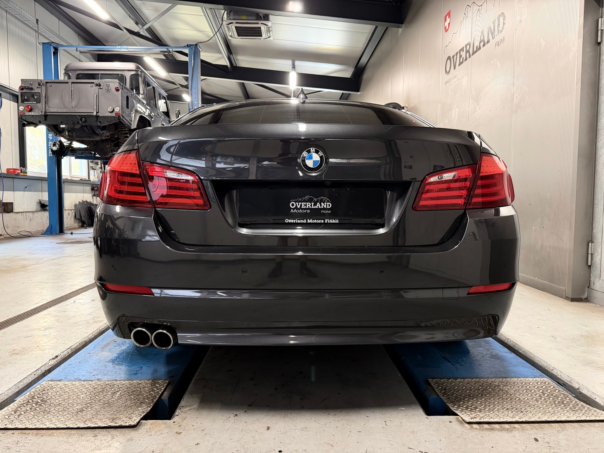 BMW 530d xDrive Steptronic-showroom-element-3