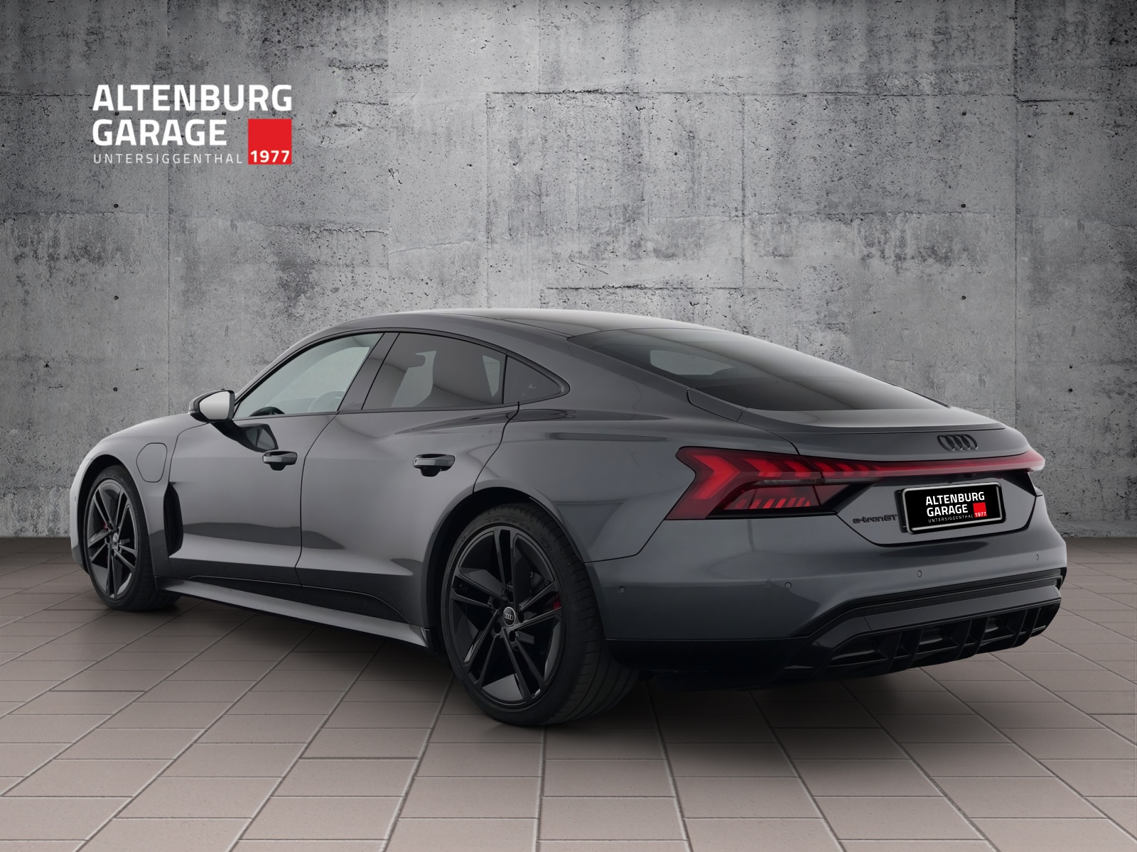 AUDI e-tron GT quattro-showroom-element-2