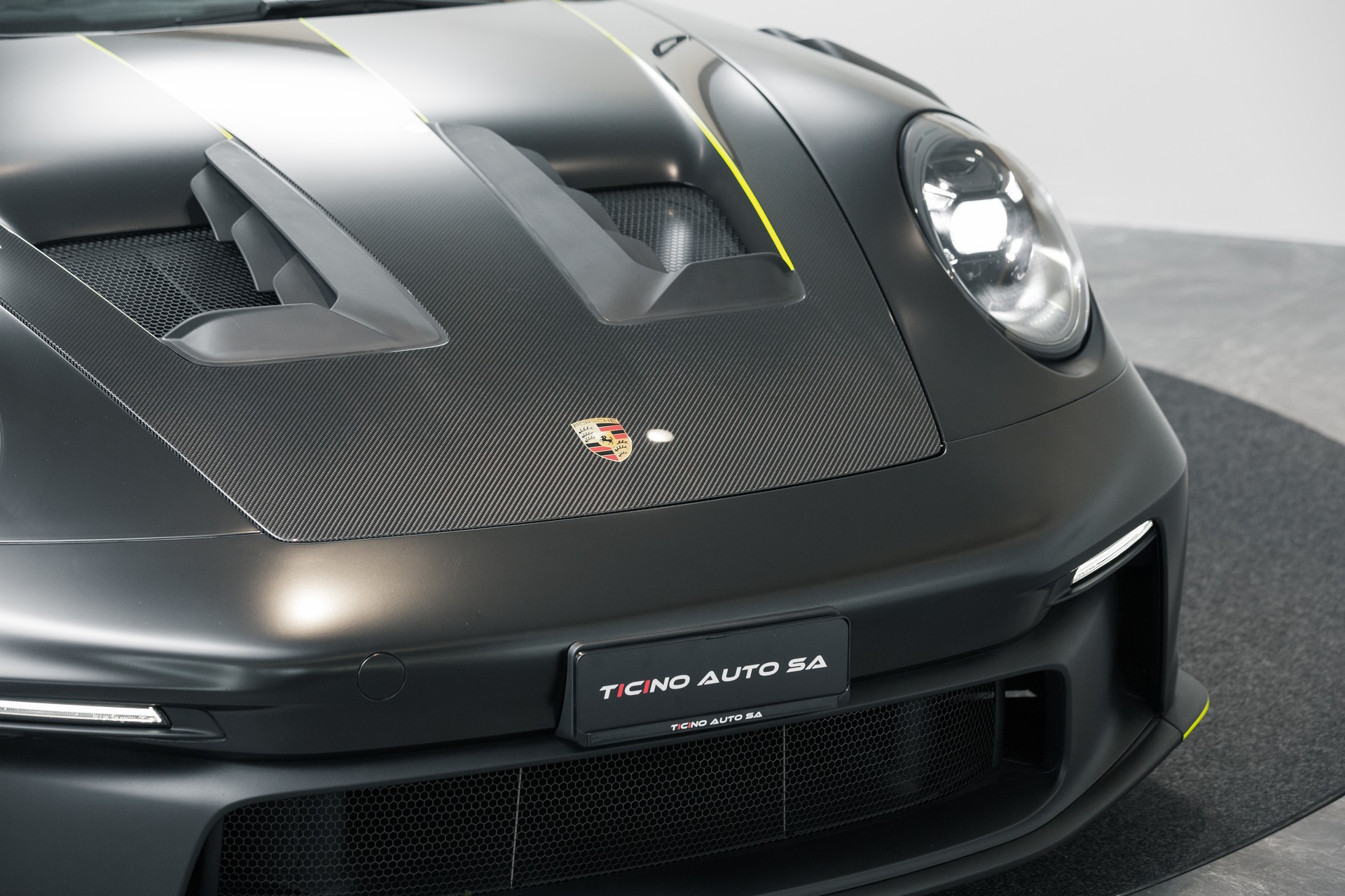 PORSCHE 911 GT3 RS Weissach-image-24
