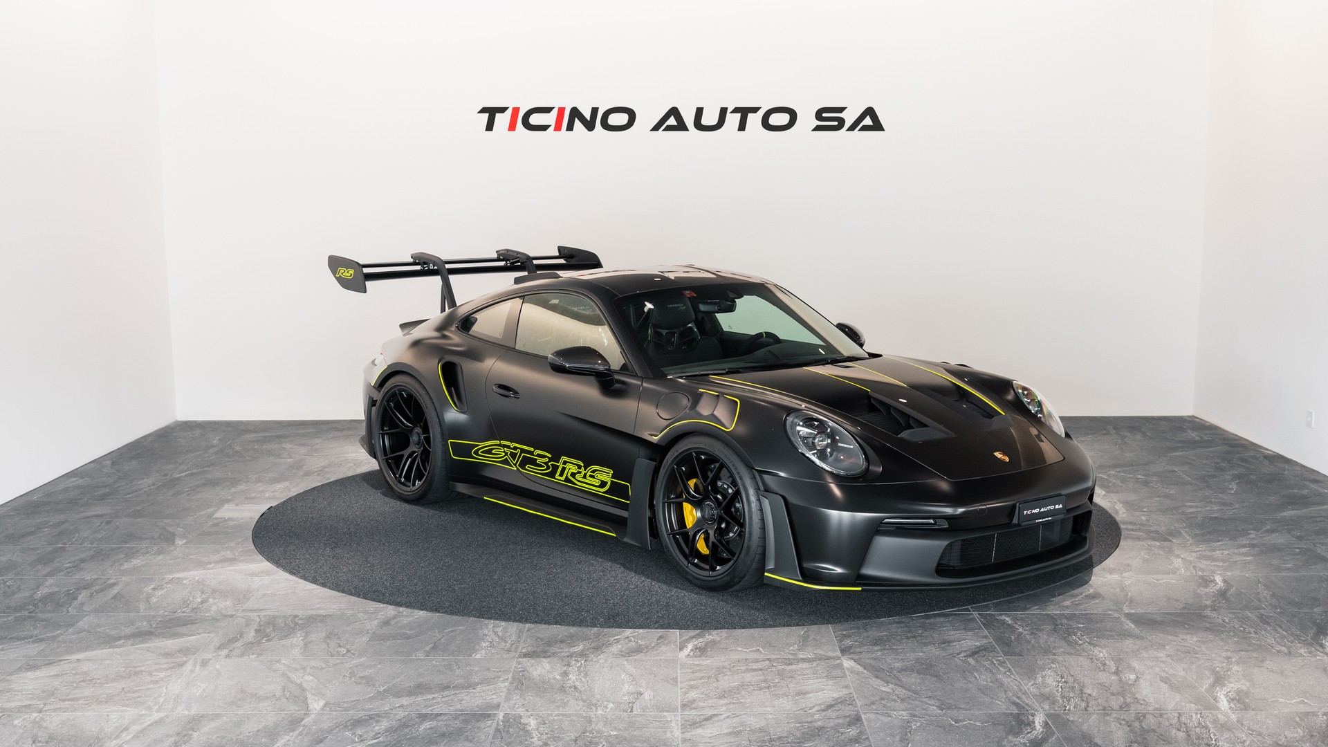 PORSCHE 911 GT3 RS Weissach