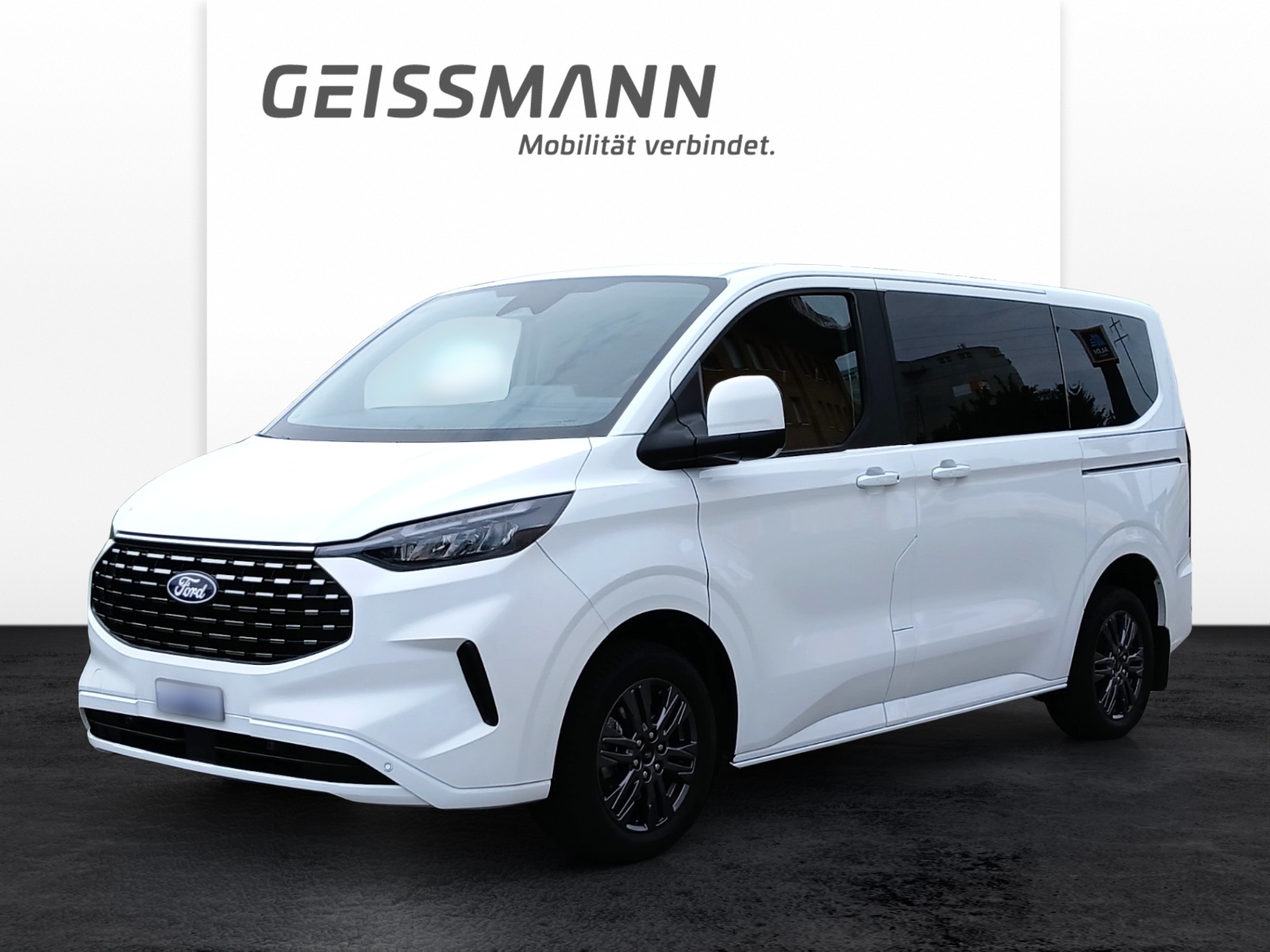 FORD Tourneo Custom Bus 320 L1 2.0 EcoBlue 170 Titanium 4x4