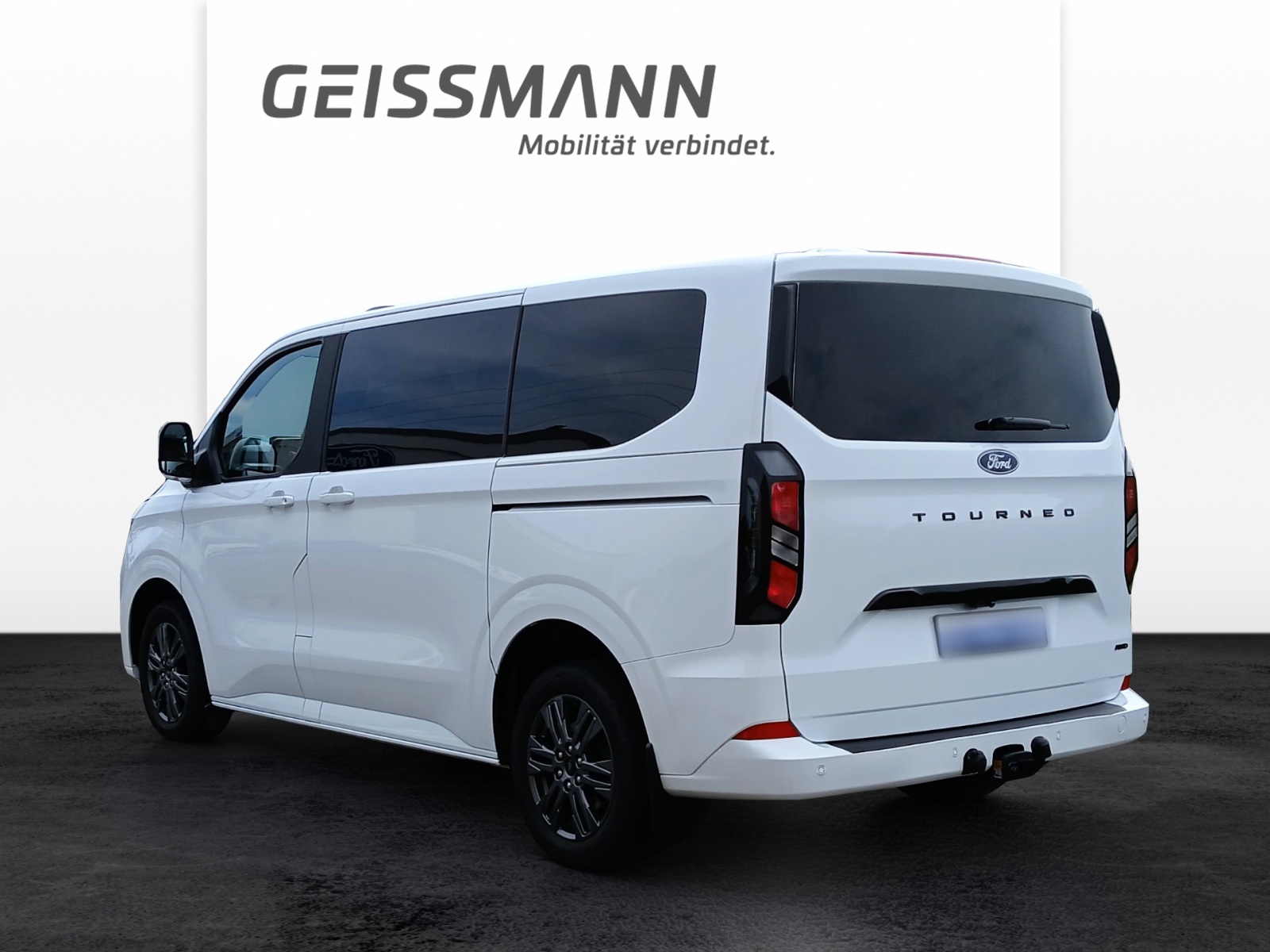 FORD Tourneo Custom Bus 320 L1 2.0 EcoBlue 170 Titanium 4x4-showroom-element-2