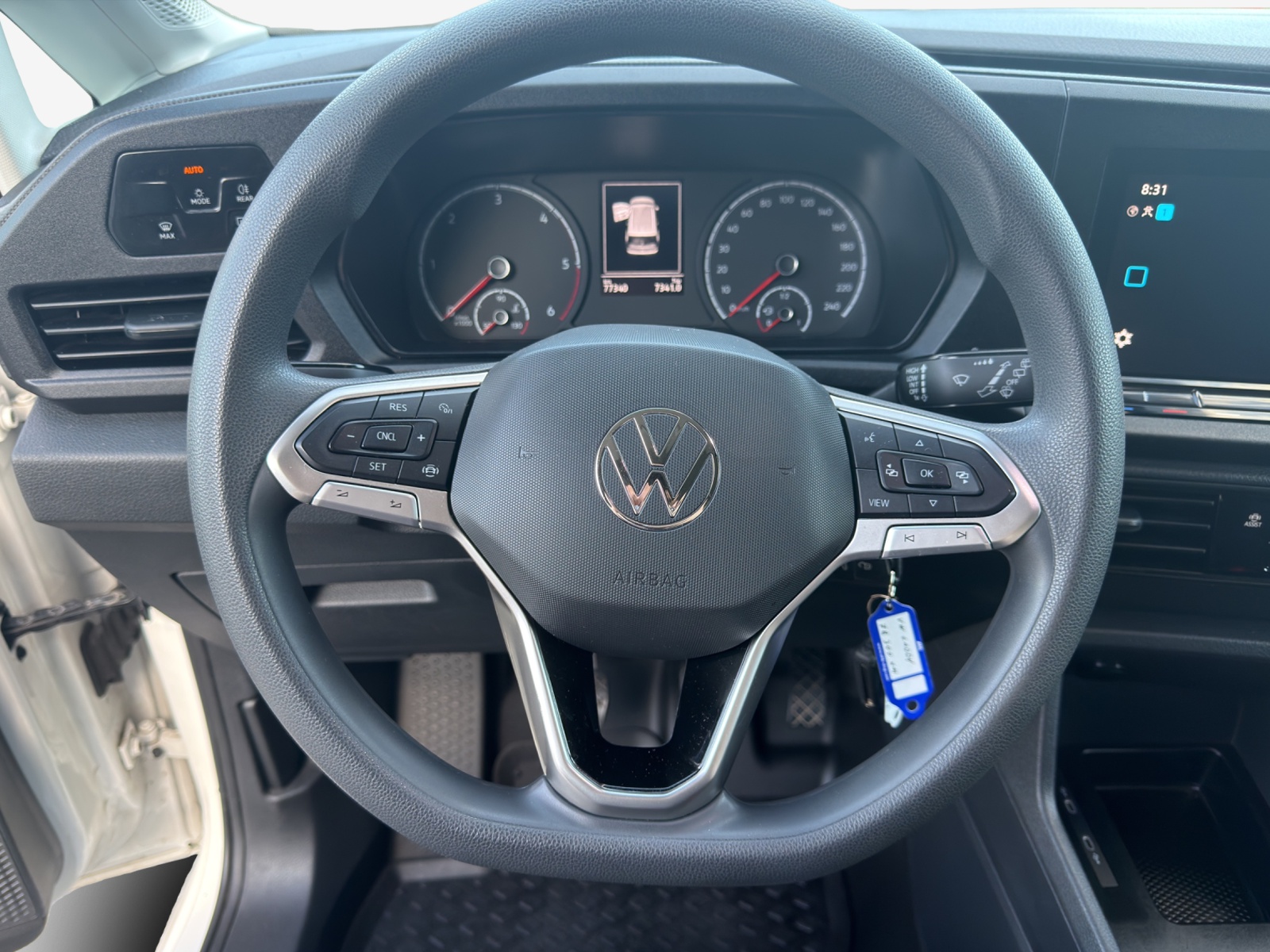 VW Caddy 2.0 TDI-image-9