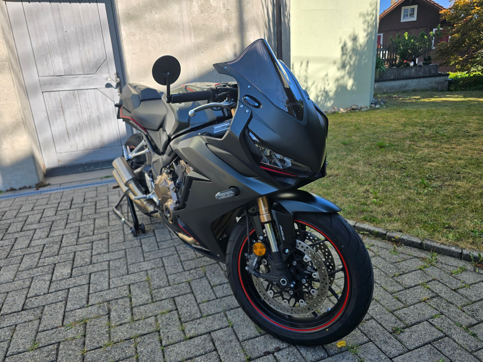 HONDA CBR 650 R ABS-image-4