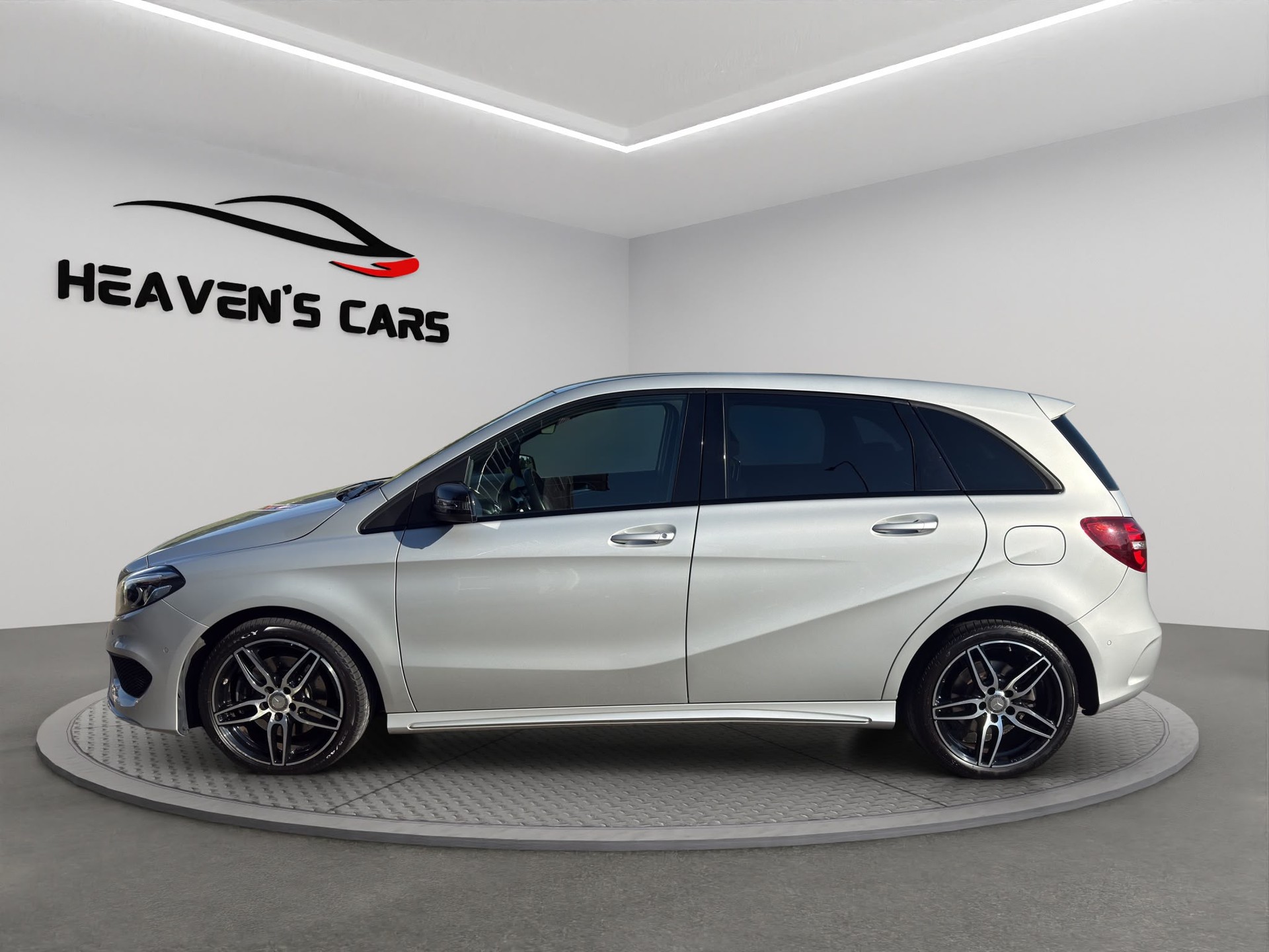 MERCEDES-BENZ B 220 CDI Swiss Star Edition AMG Line 4Matic-showroom-element-1