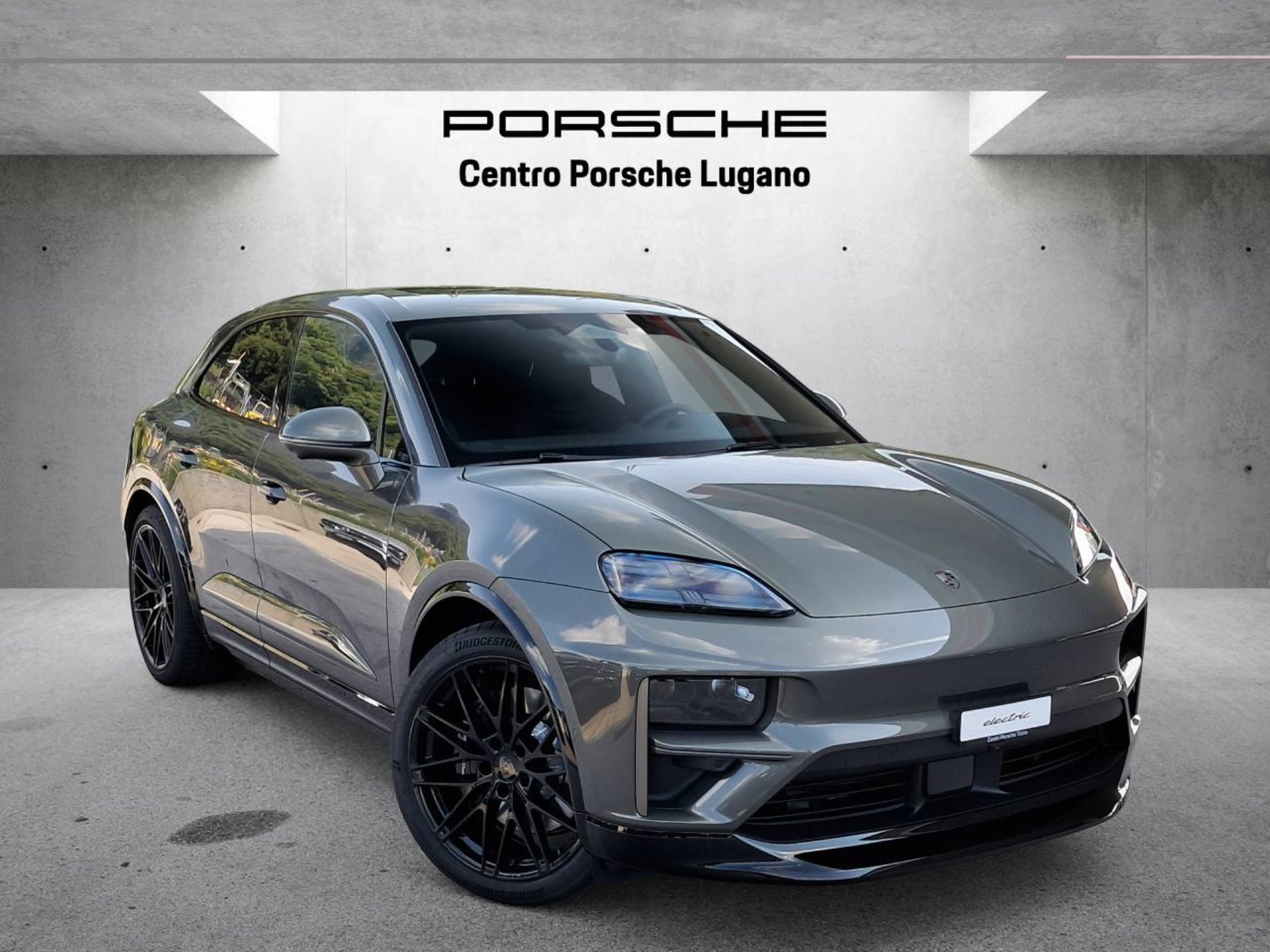 PORSCHE Macan Turbo