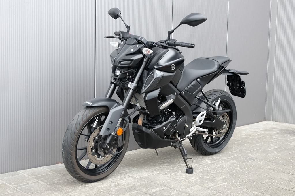 YAMAHA MT-125 ABS-showroom-element-3