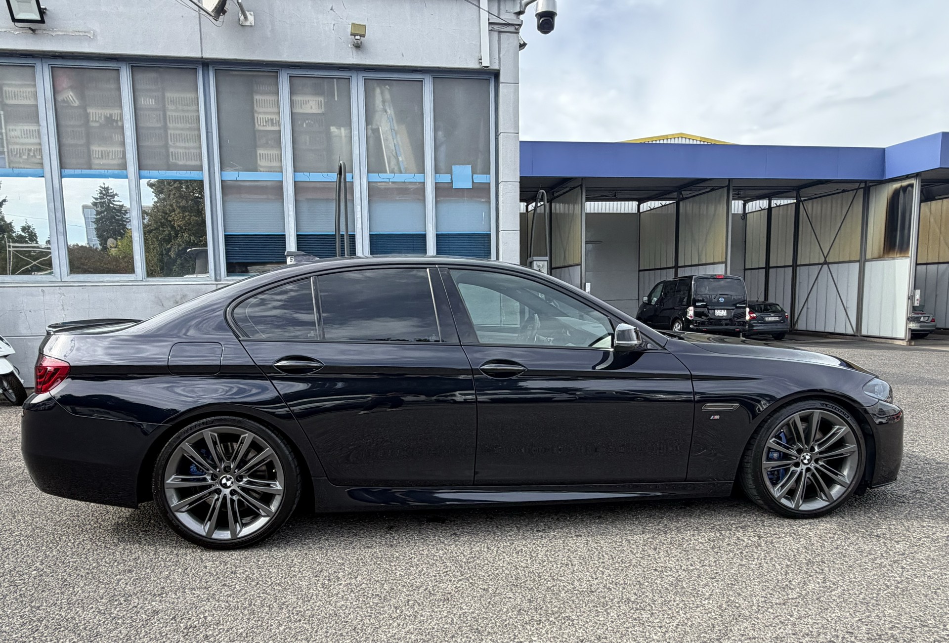 BMW M 550d xDrive-image-1