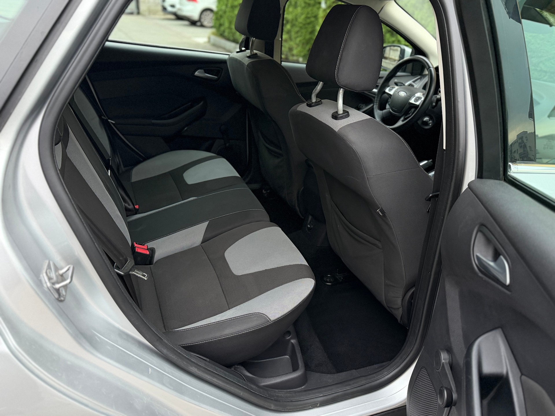 FORD Focus 2.0 TDCi Titanium PowerShift-image-11
