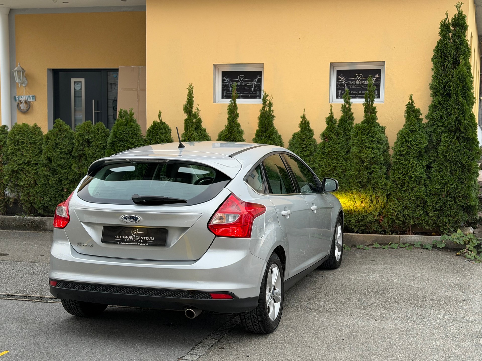 FORD Focus 2.0 TDCi Titanium PowerShift-image-4