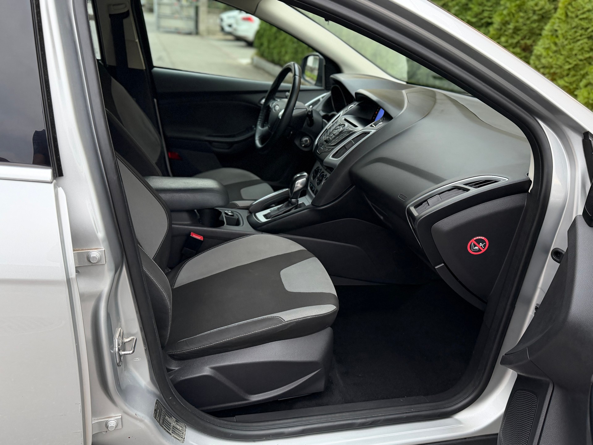 FORD Focus 2.0 TDCi Titanium PowerShift-image-12