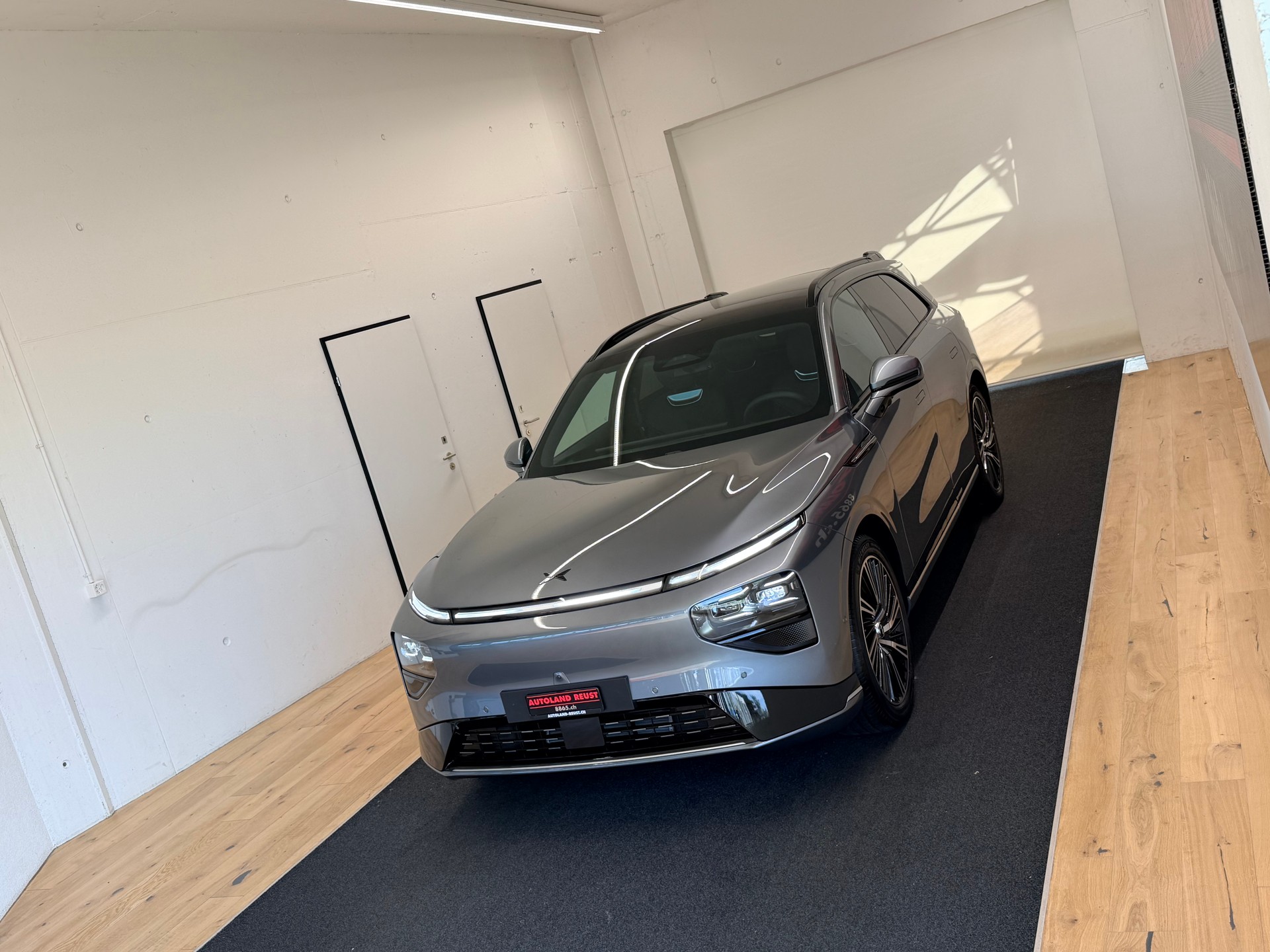 XPENG G9 93kWh Performance AWD-showroom-element-3