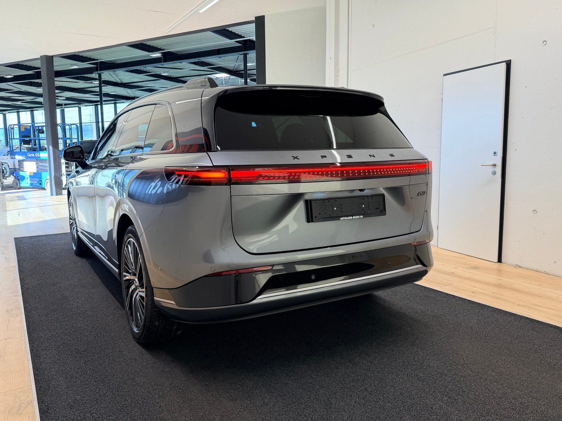 XPENG G9 93kWh Performance AWD-image-8