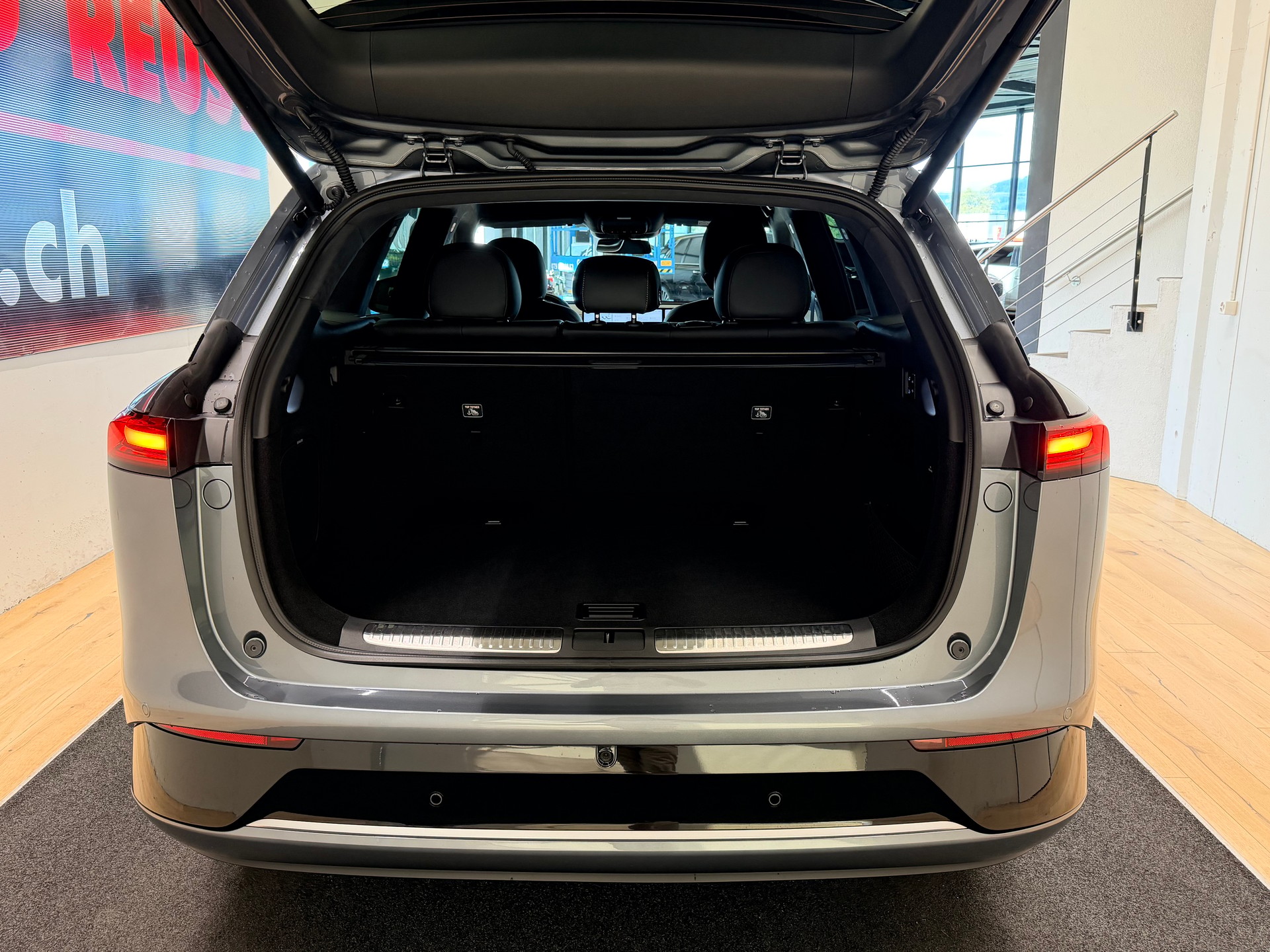XPENG G9 93kWh Performance AWD-image-10