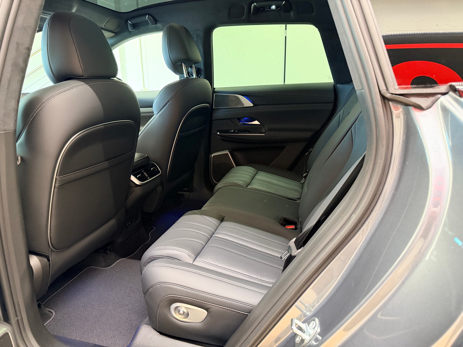 XPENG G9 93kWh Performance AWD-image-14