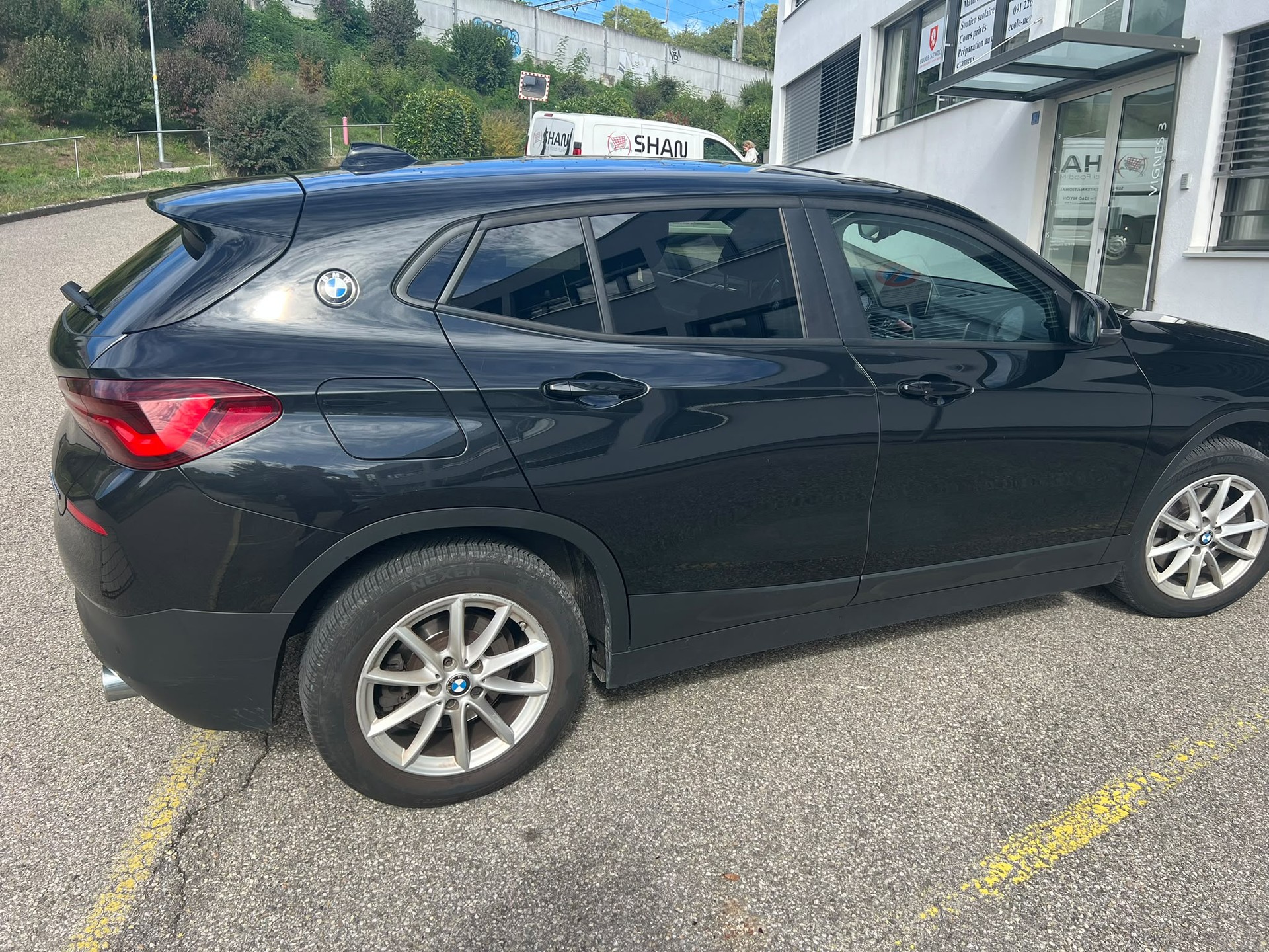 BMW 20i xDrive SAG-image-5
