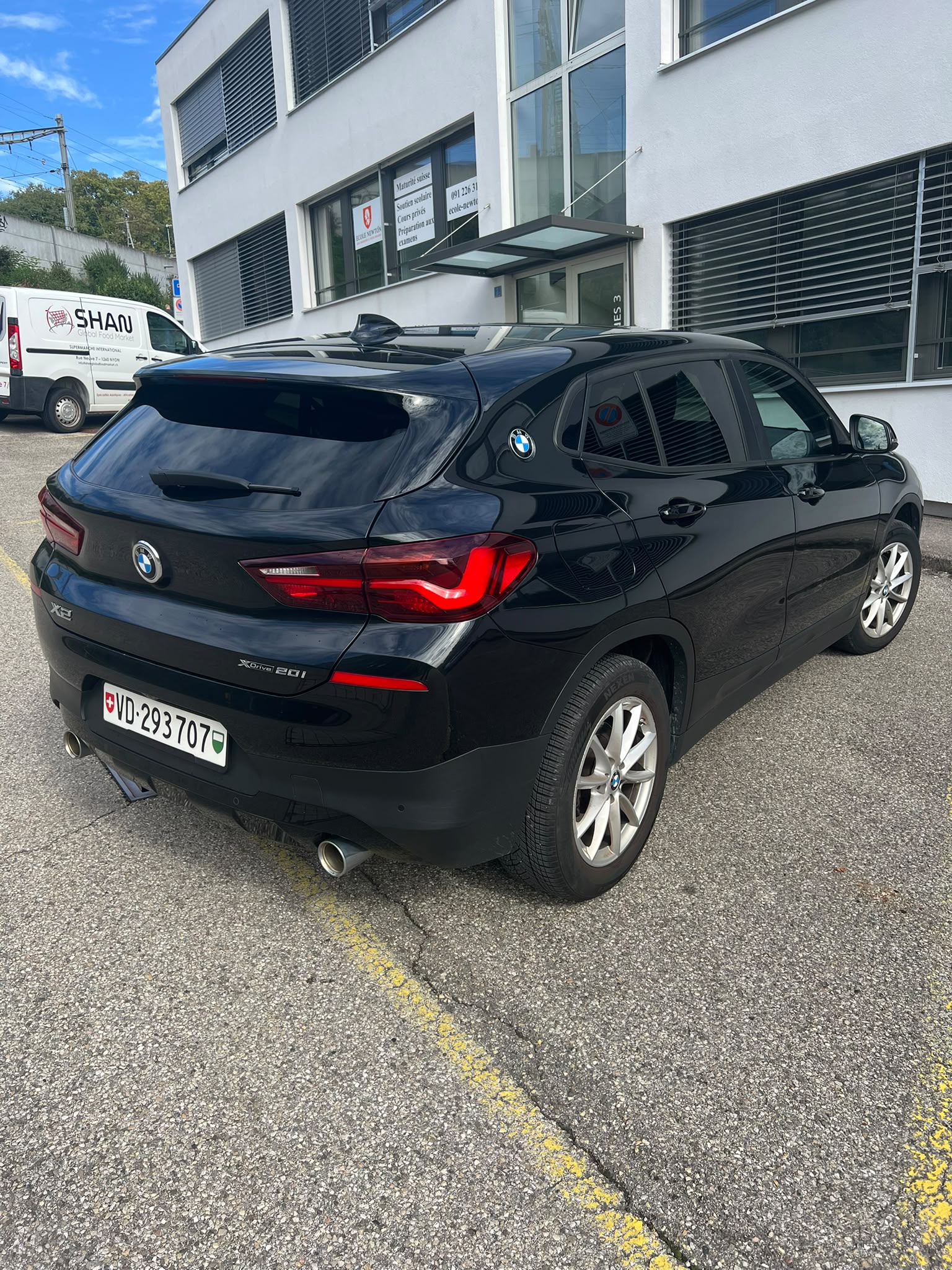 BMW 20i xDrive SAG-image-8