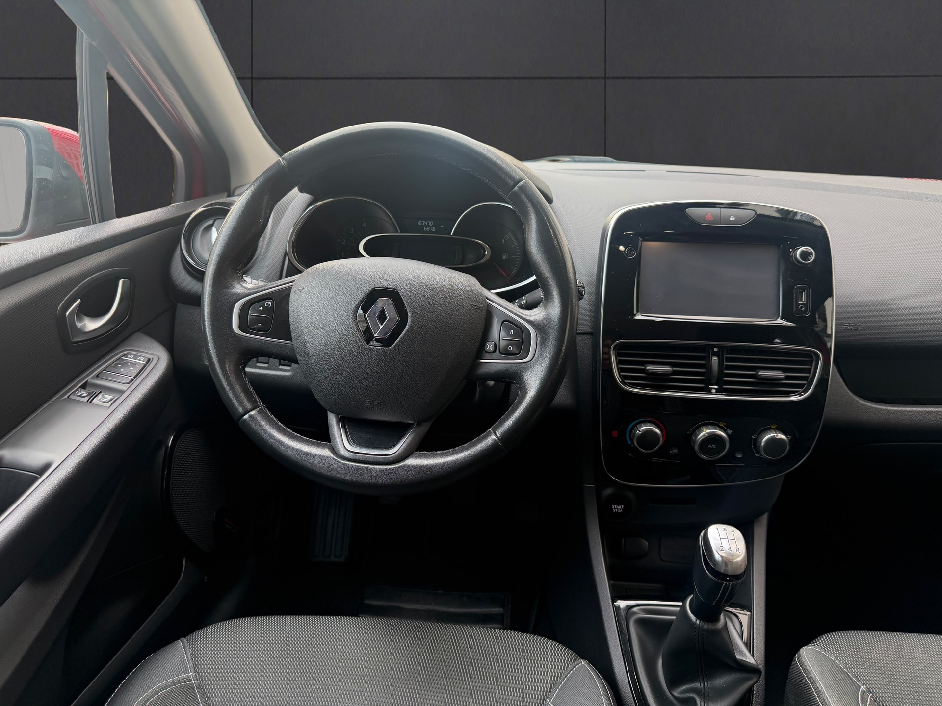 RENAULT Clio 1.5 dCi Zen-image-16