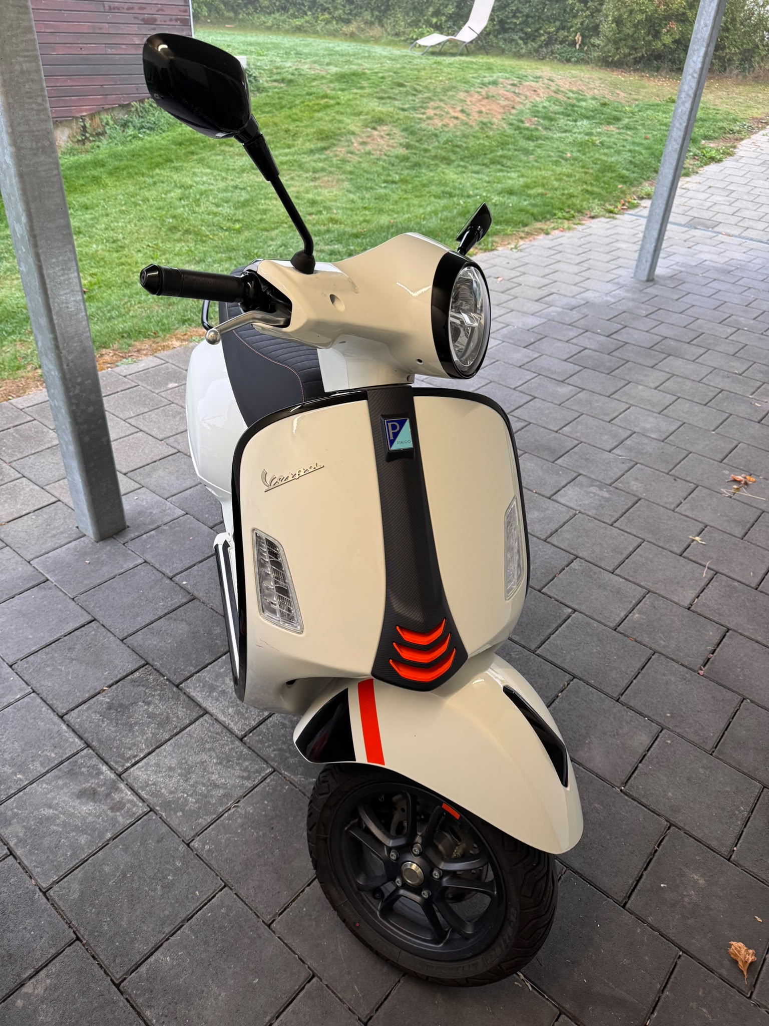 PIAGGIO Vespa GTS 125 Super Tech ABS-image-0