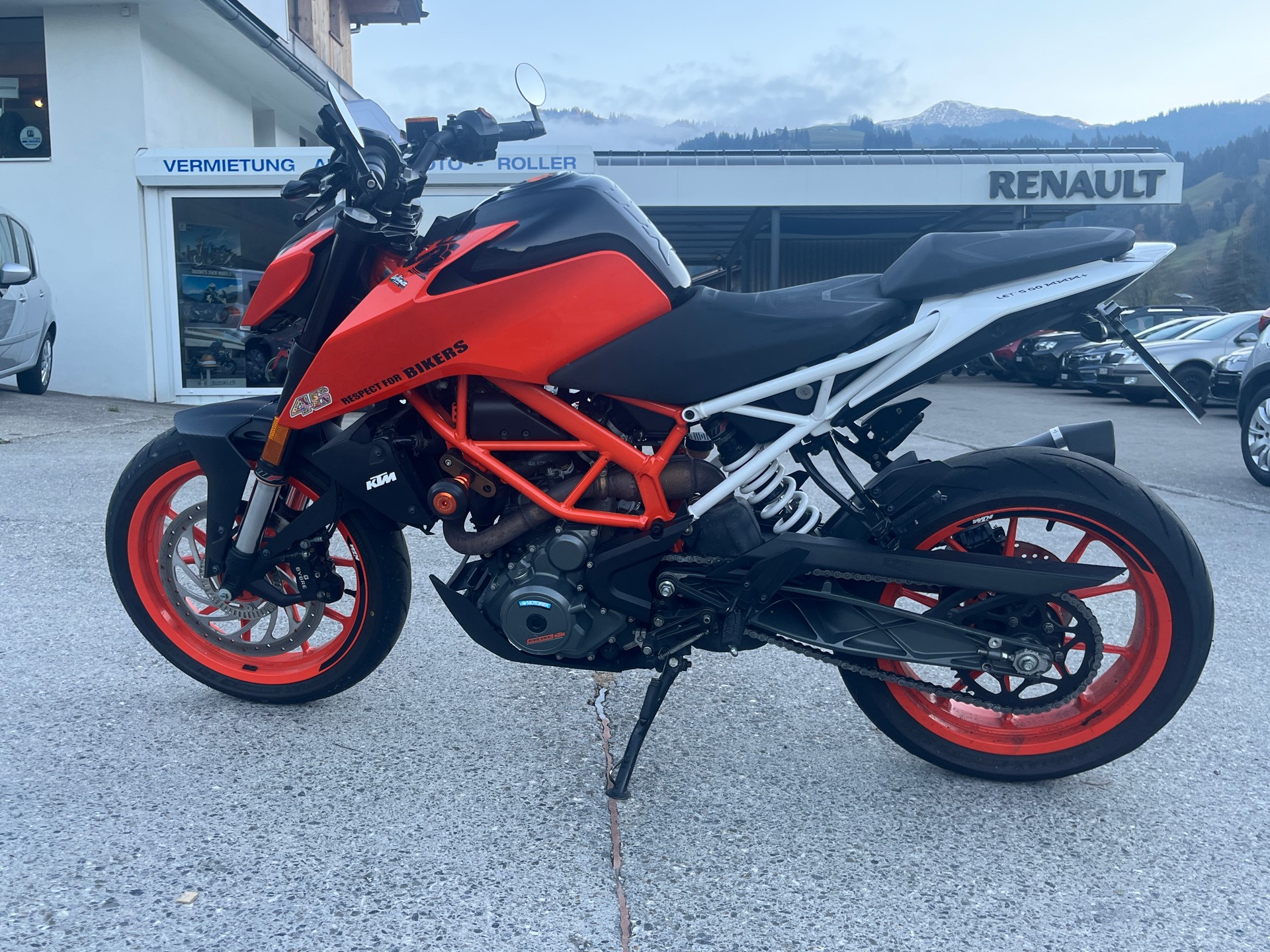 KTM 390 Duke ABS-image-1