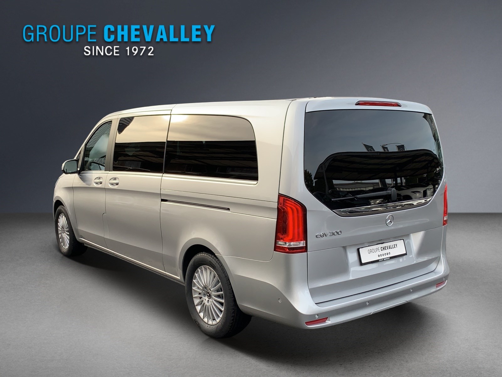 MERCEDES-BENZ EQV 300 extralang-showroom-element-3