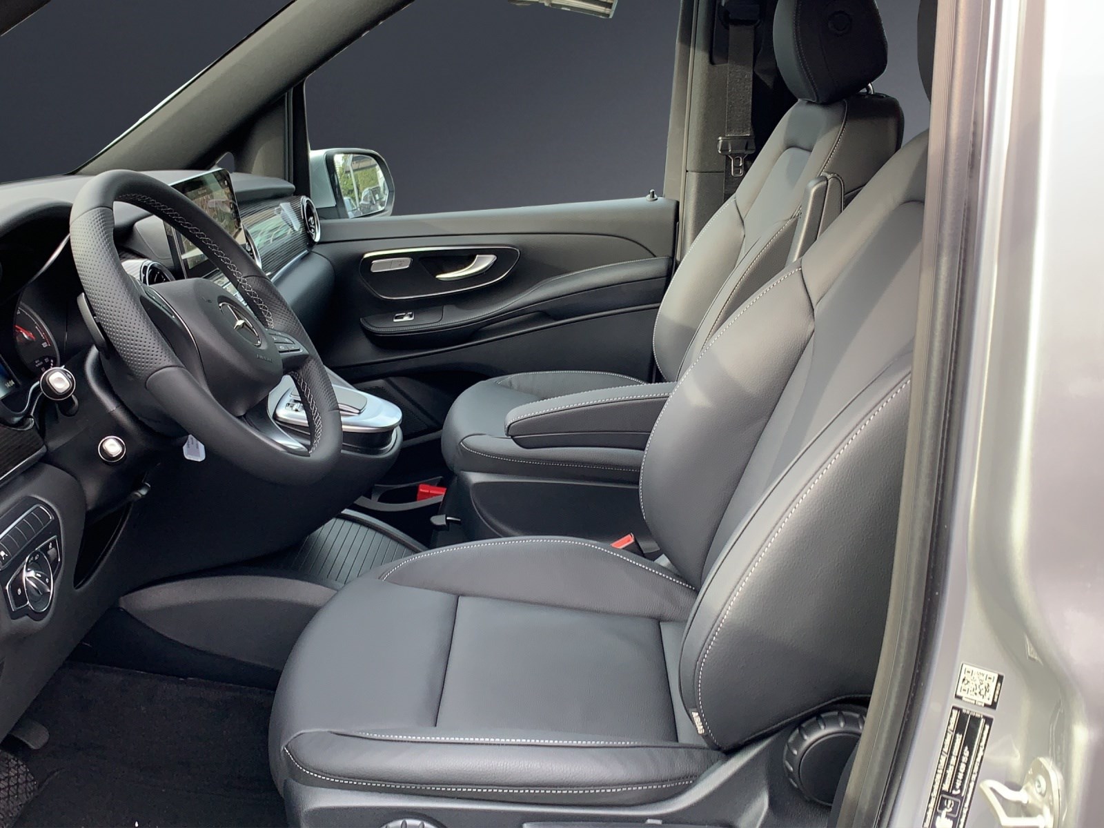 MERCEDES-BENZ EQV 300 extralang-image-7