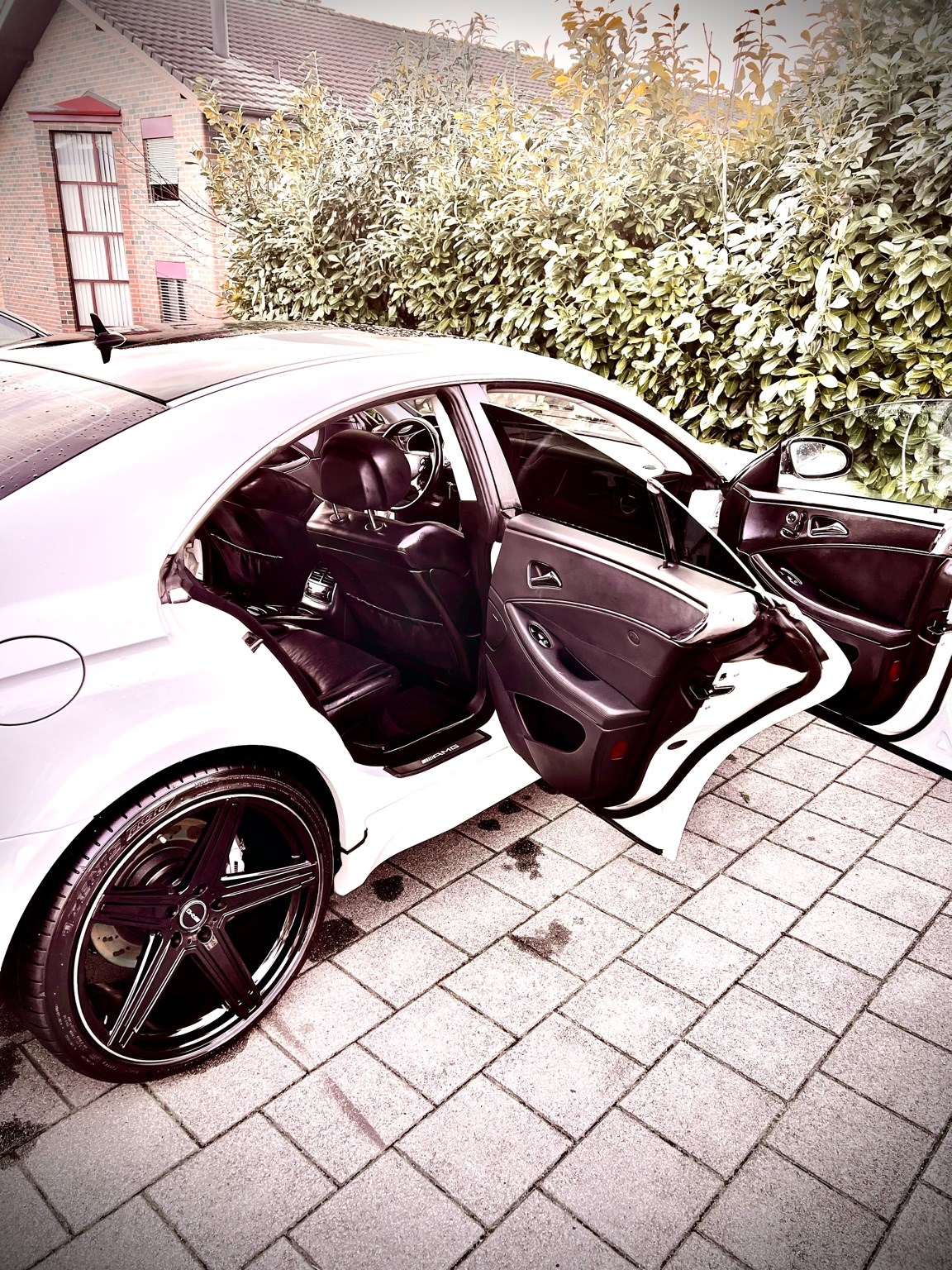 MERCEDES-BENZ CLS 63 AMG 7G-Tronic-image-2