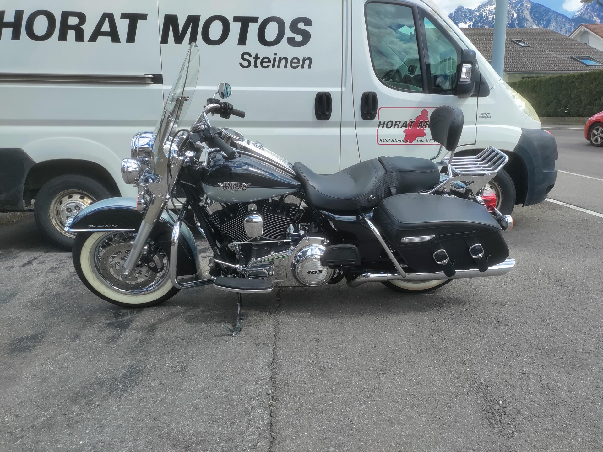 HARLEY-DAVIDSON FLHRC Road King Classic 103 ABS