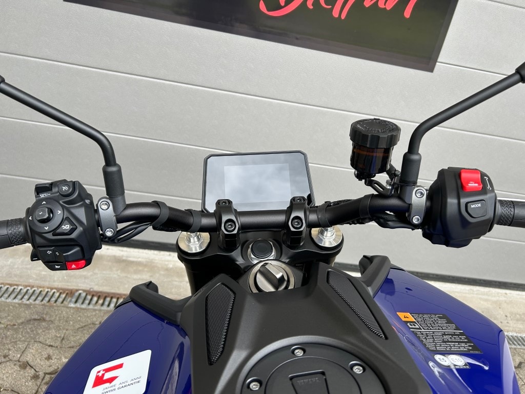 YAMAHA MT-09 Y-AMT-image-10