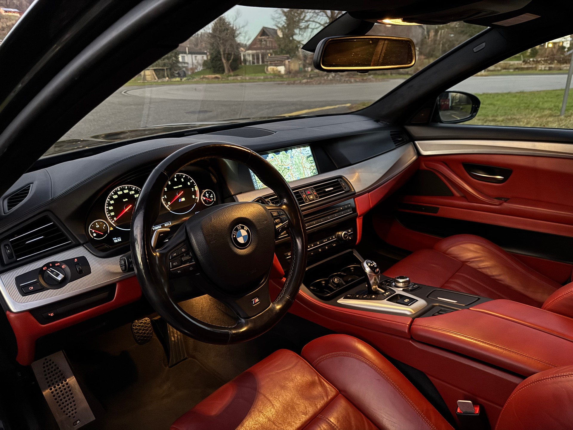 BMW M5 mit M-Driver`s package-image-11